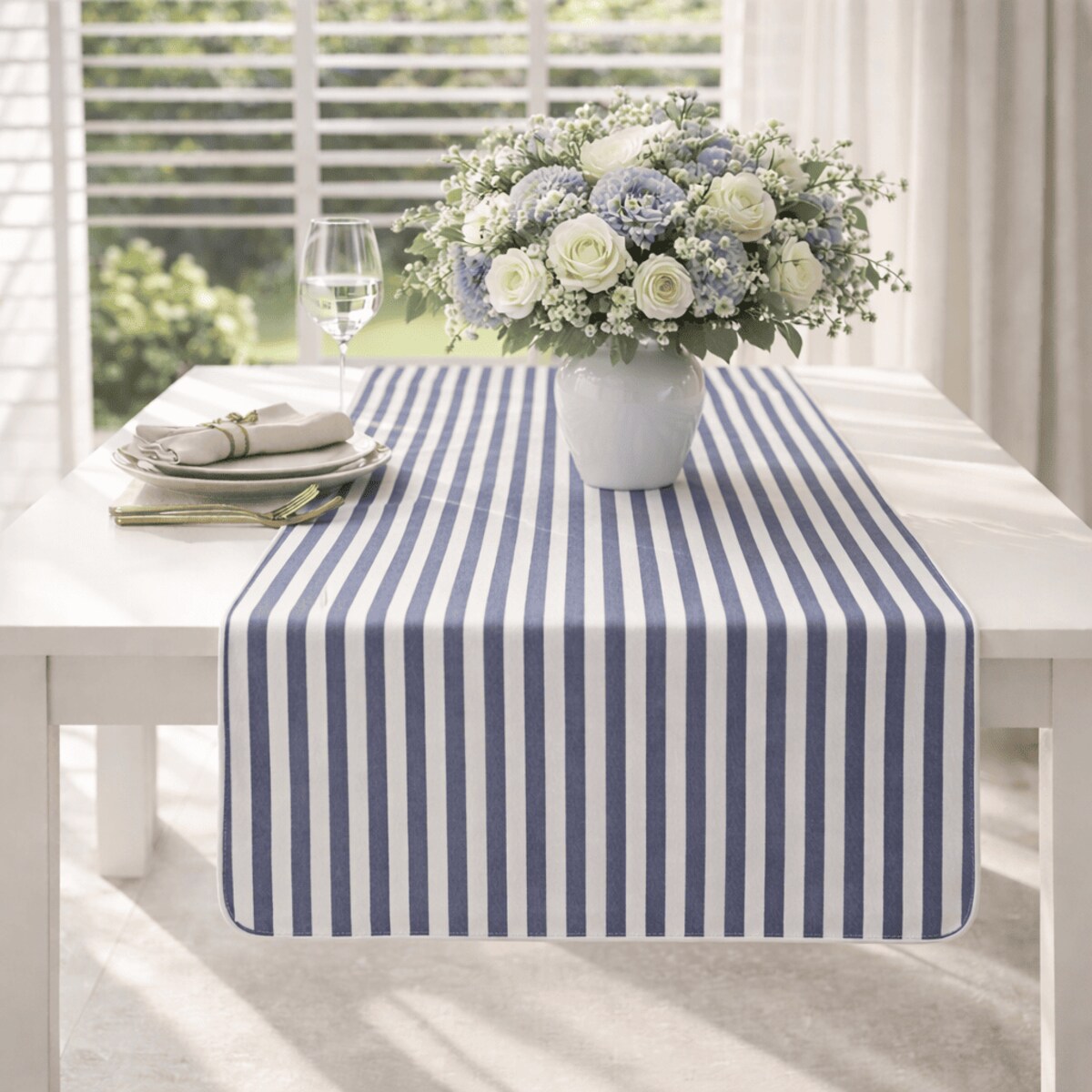Dwustronny bieżnik Blossom Blue & Stripes – 50 × 220 cm