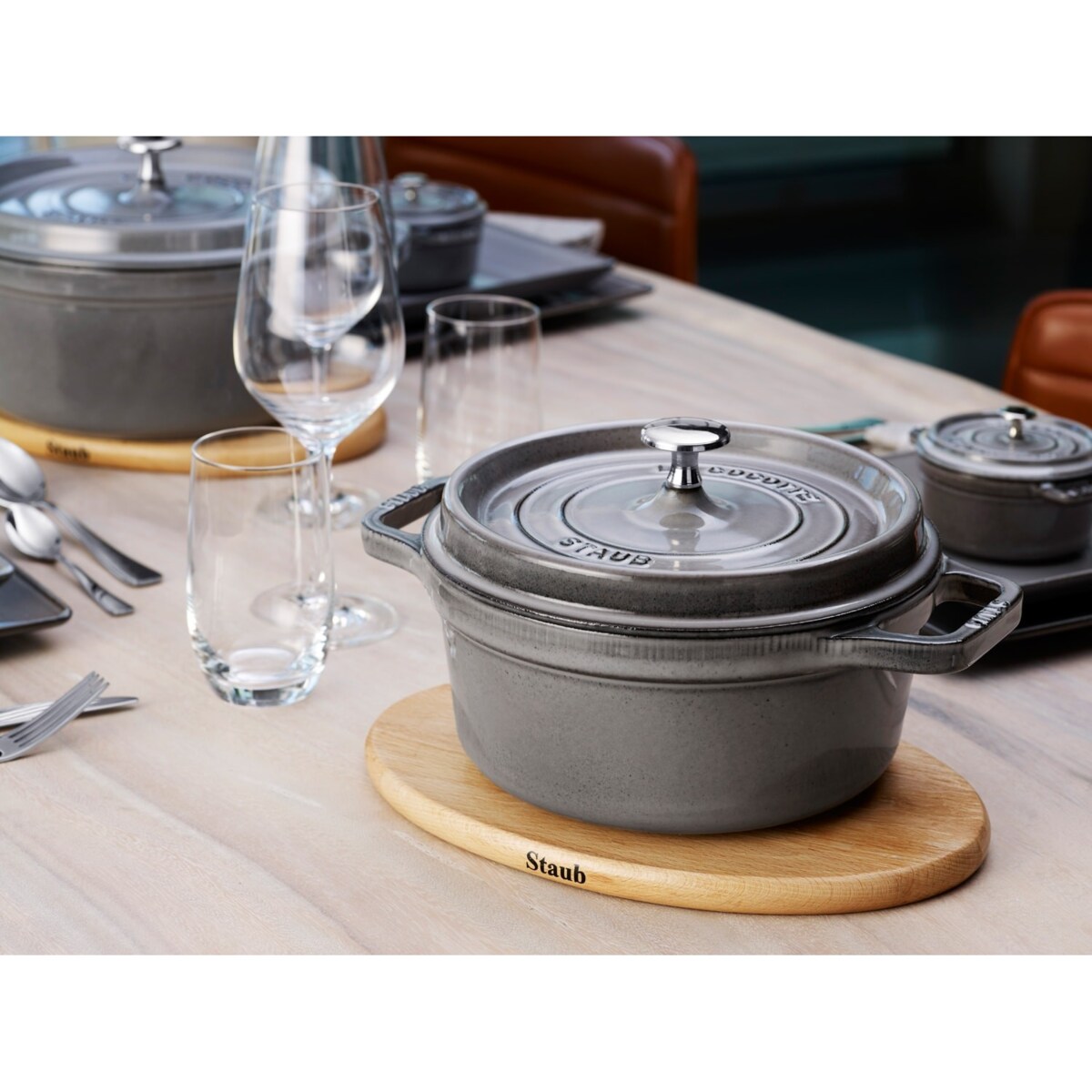 Garnek żeliwny okrągły Staub - Grafitowy, 2.6 ltr