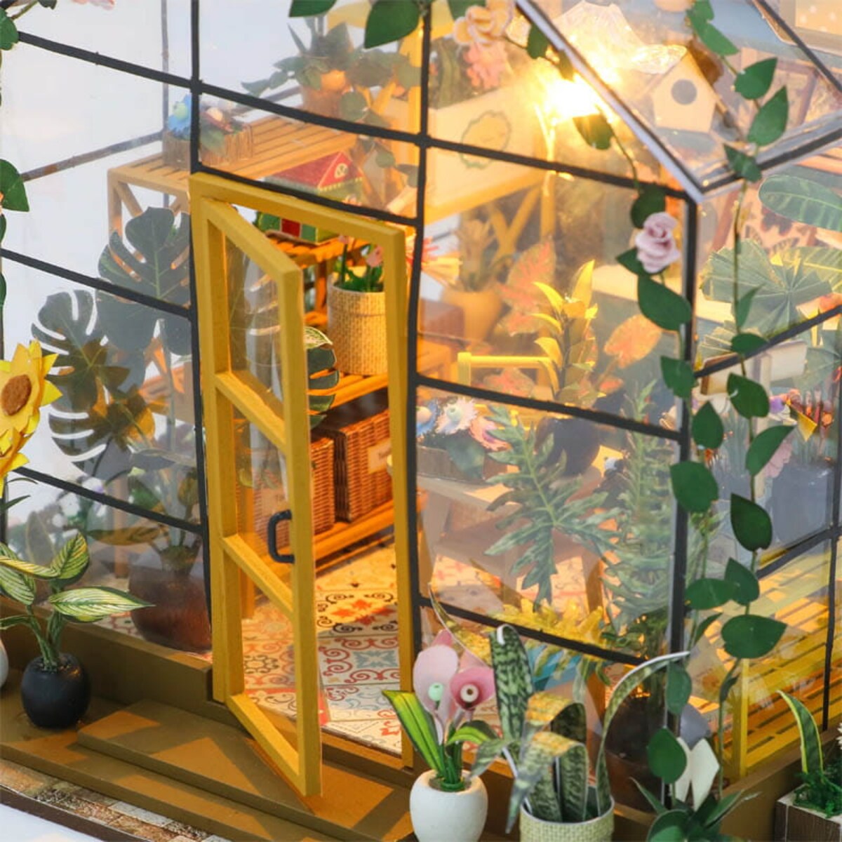 Miniaturowy domek - Kolorowa szklarnia