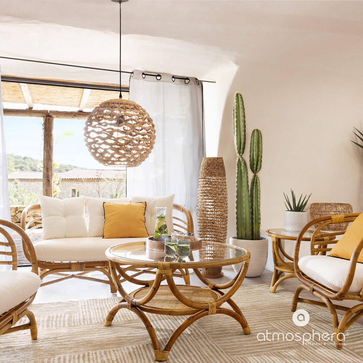 Stolik kawowy FARAH, rattanowy, szklany blat, Ø 90 cm