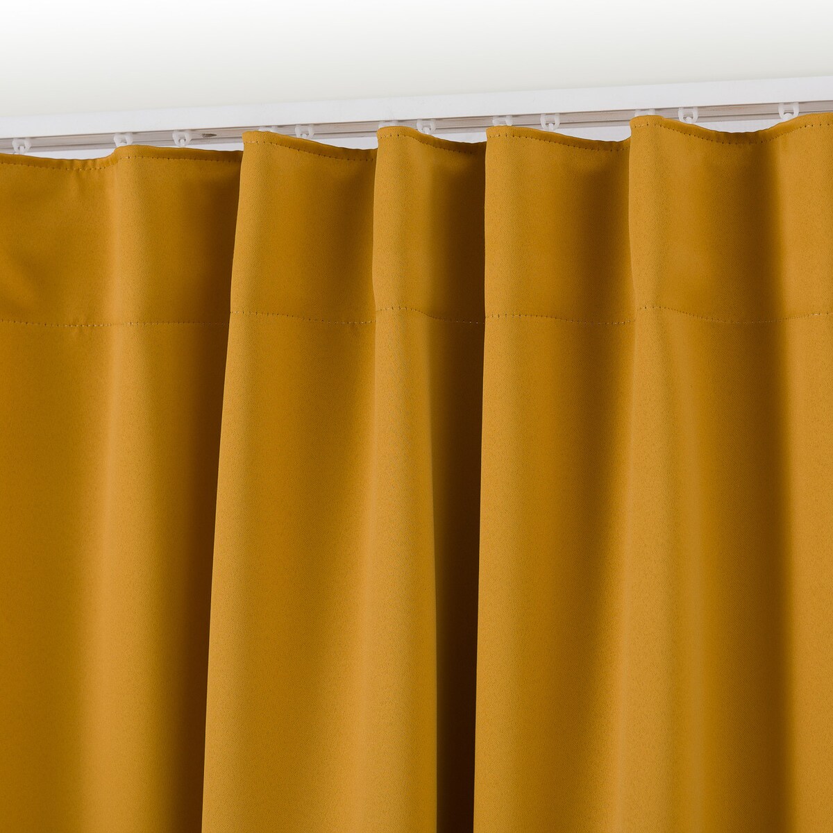 Zasłona zaciemniająca na taśmie marszczącej miodowy żółty 140 x 280 cm 1 szt. 140x280 żółty-złoty