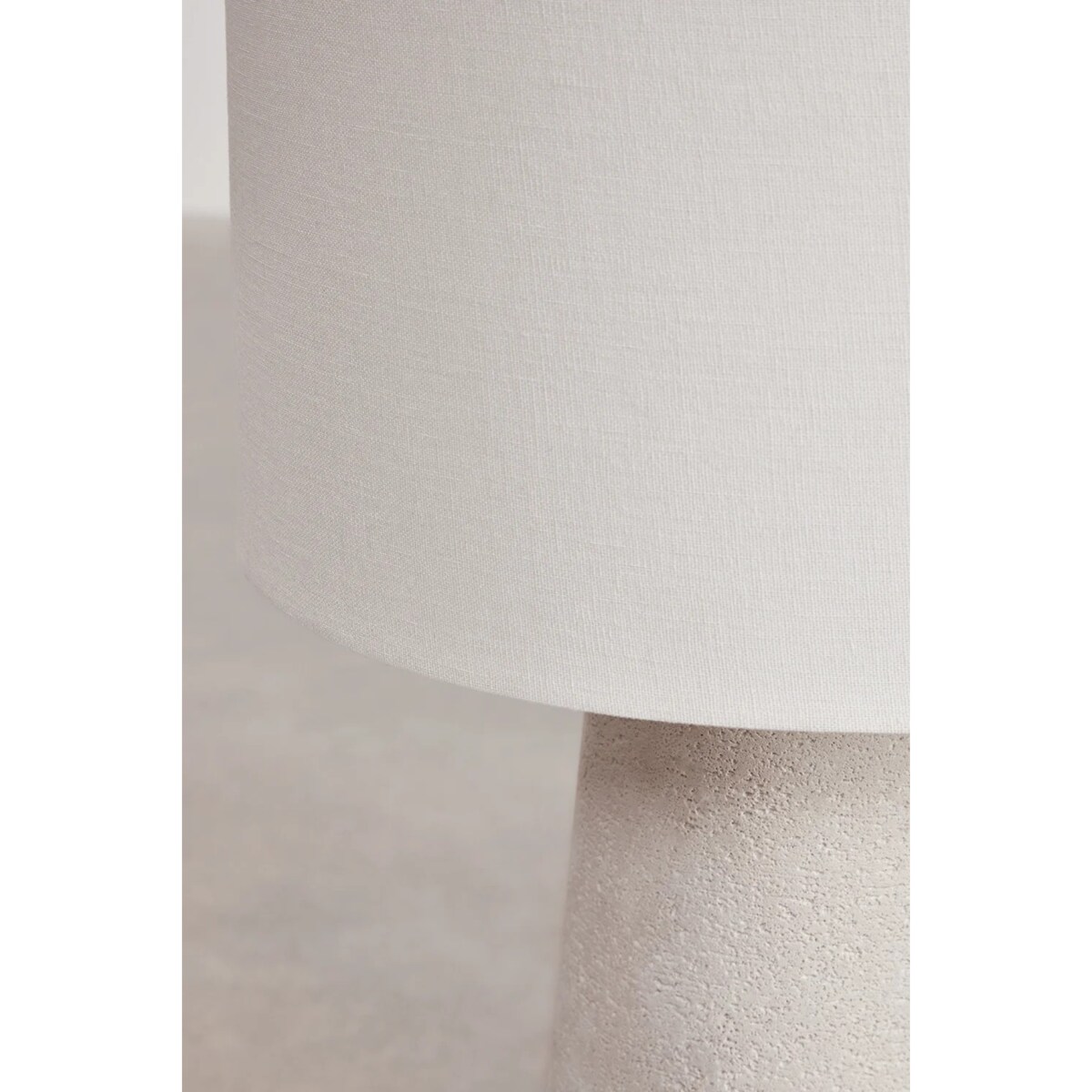 Lampa podłogowa Loana z lnu i włókna szklanego