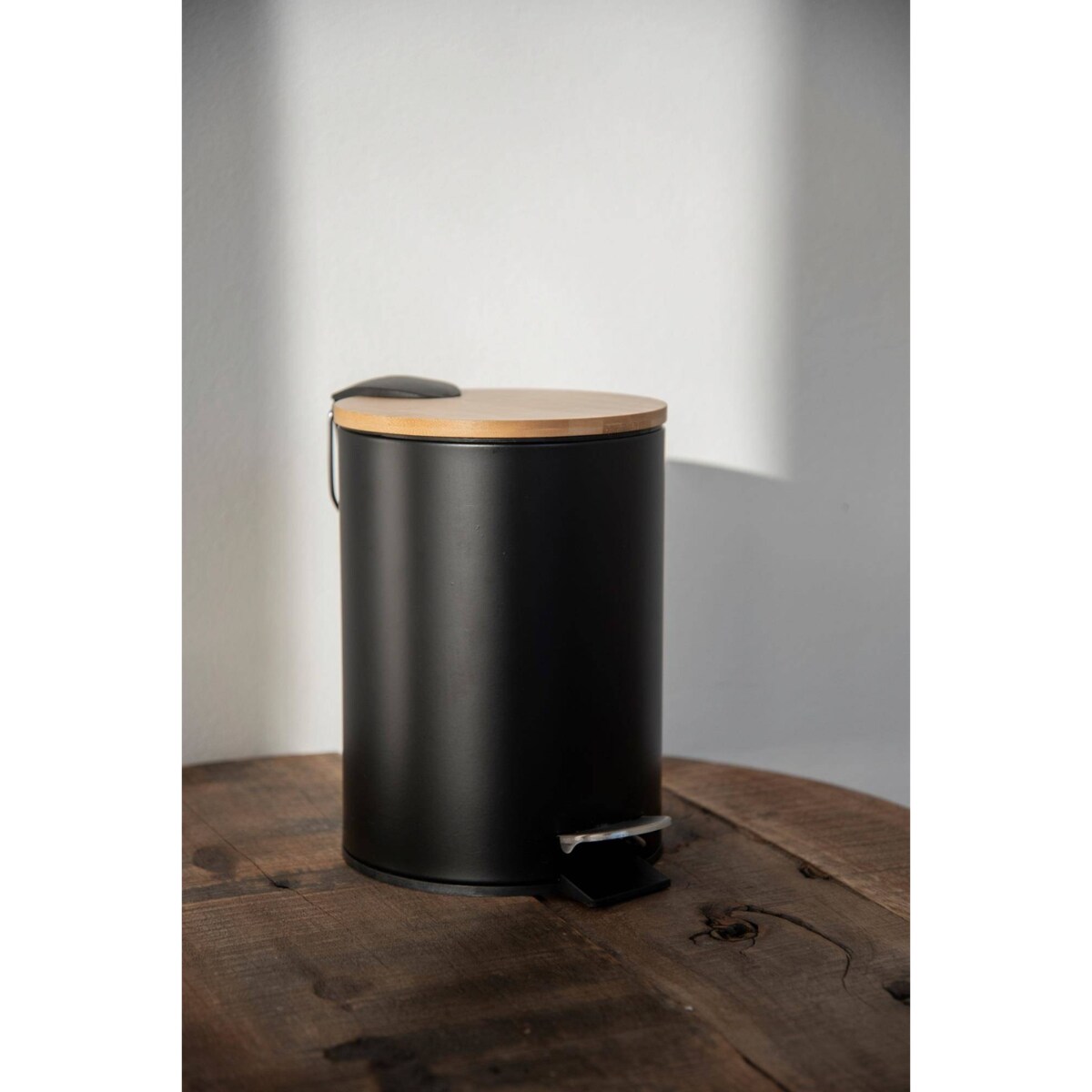 Kosz łazienkowy na śmieci TORTONA, bambusowa pokrywa, z funkcją Easy-Close, 3 L, WENKO