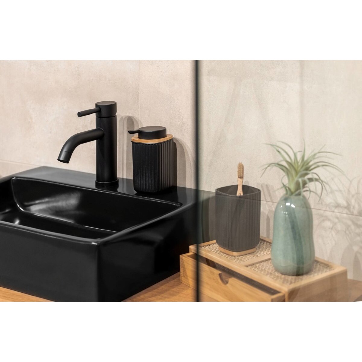 Dozownik do mydła w płynie ROTELLO, WENKO