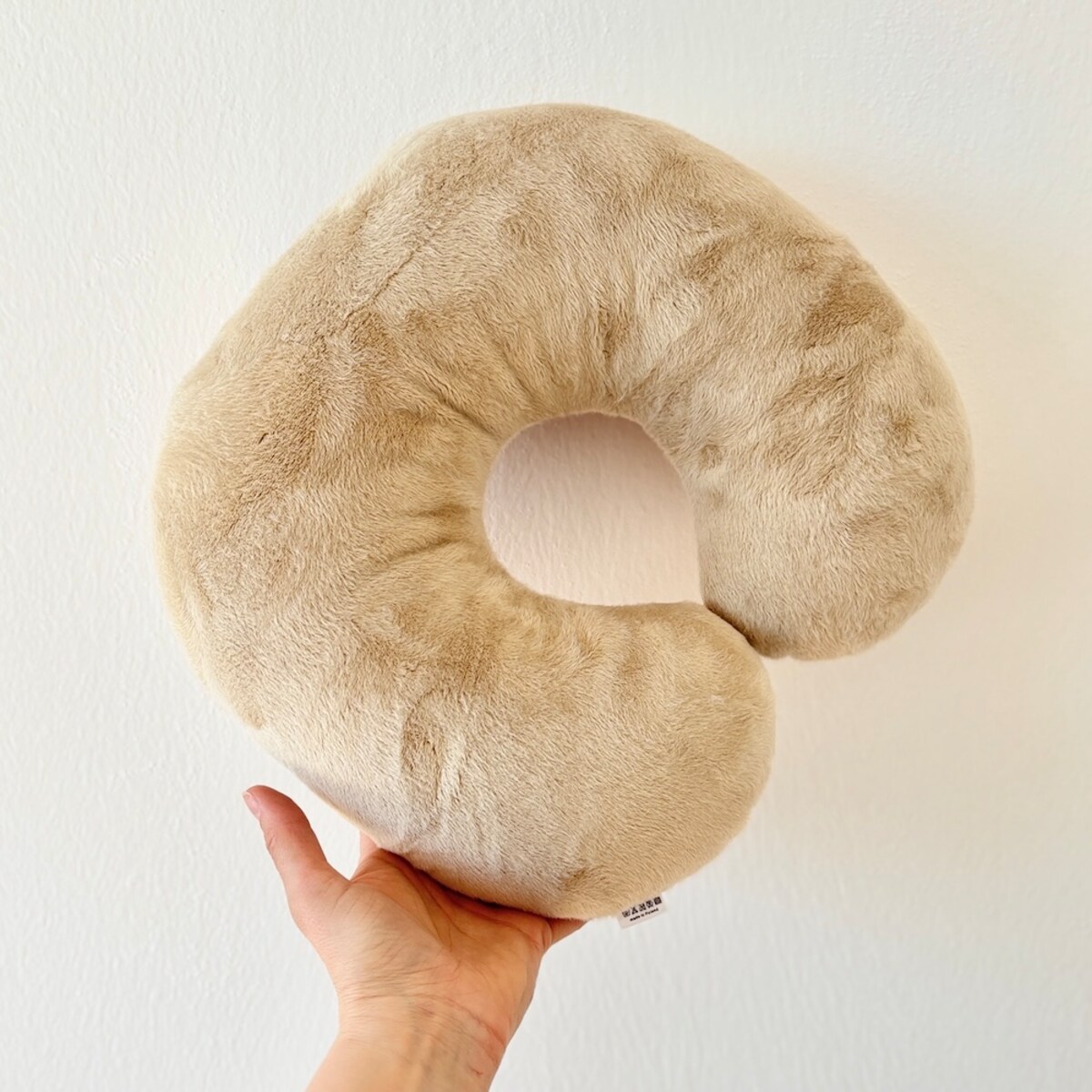 Poduszka podróżna rogal w Stokrotki