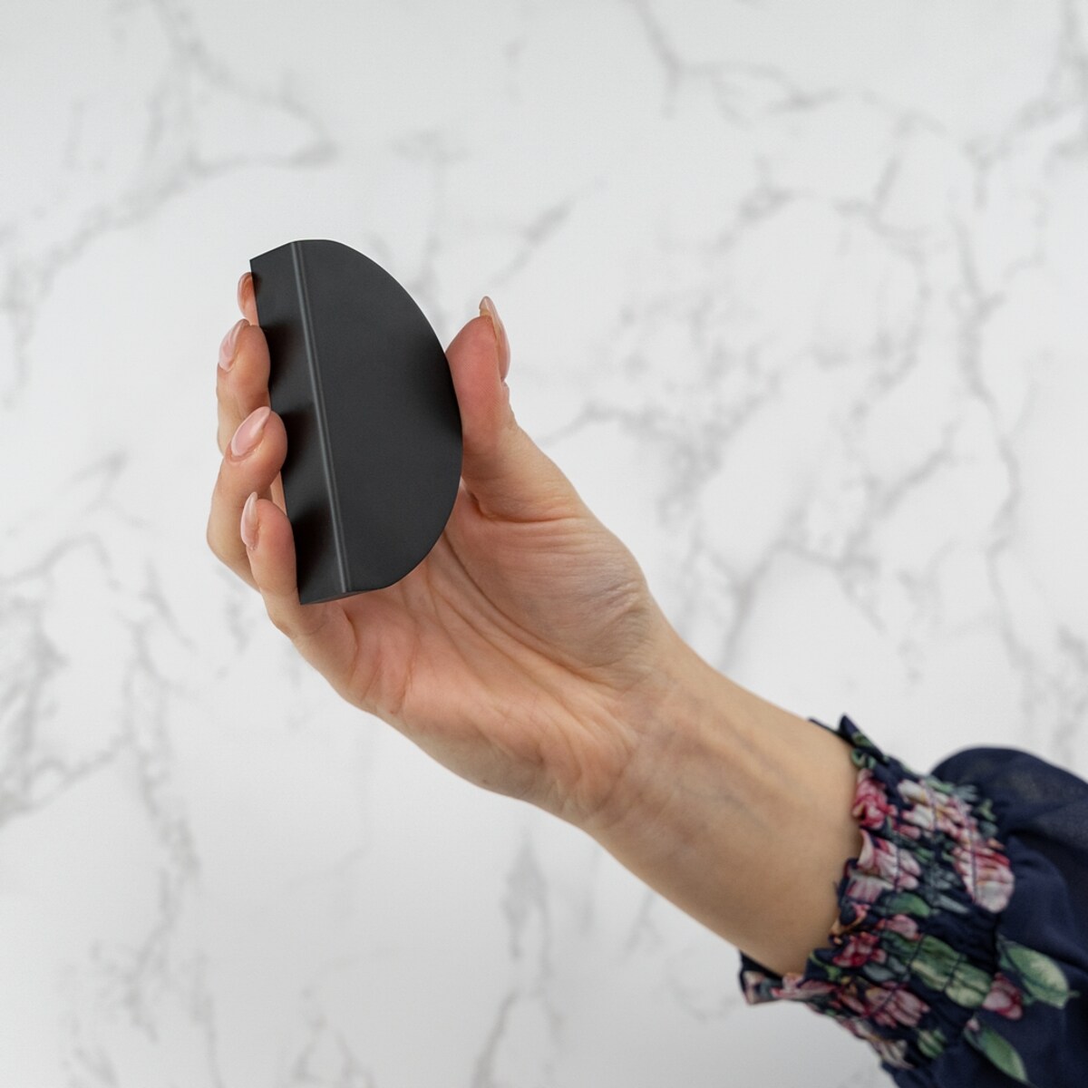 Uchwyt do mebli czarny blaszka okragły meblowy loft do szafek szuflad