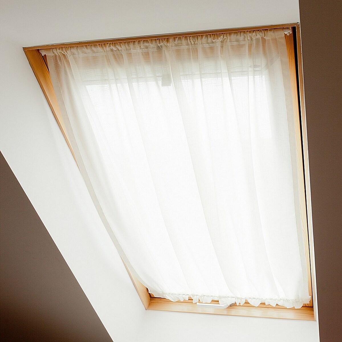 Zasłonka na okno dachowe 0x0 prześwitujący biały