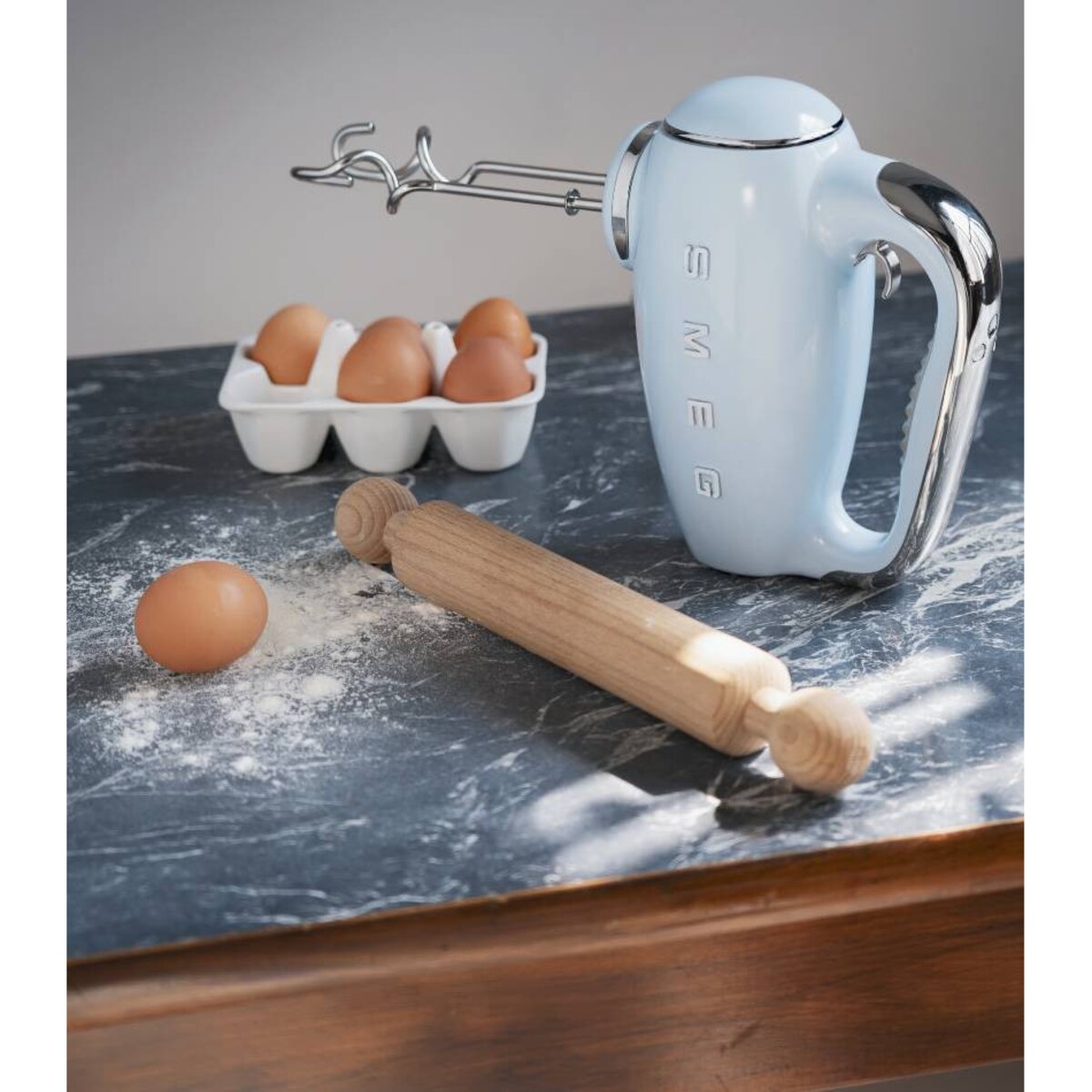 Mikser ręczny pastelowy błękit 50's Style. SMEG