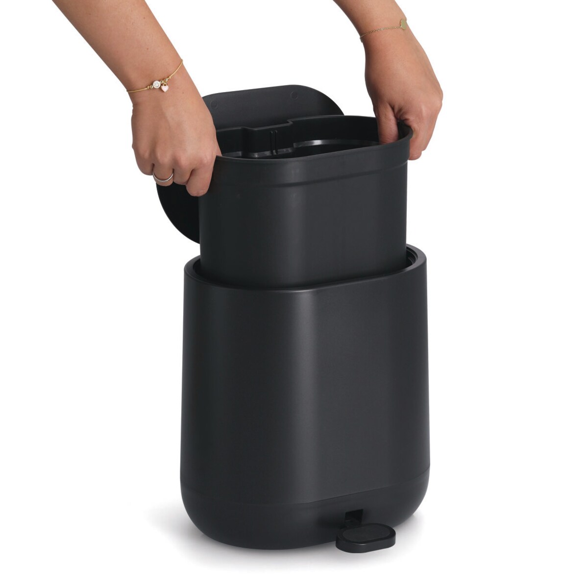 Kosz pedałowy z wolnoopadającą pokrywą ZELLER, 6 l