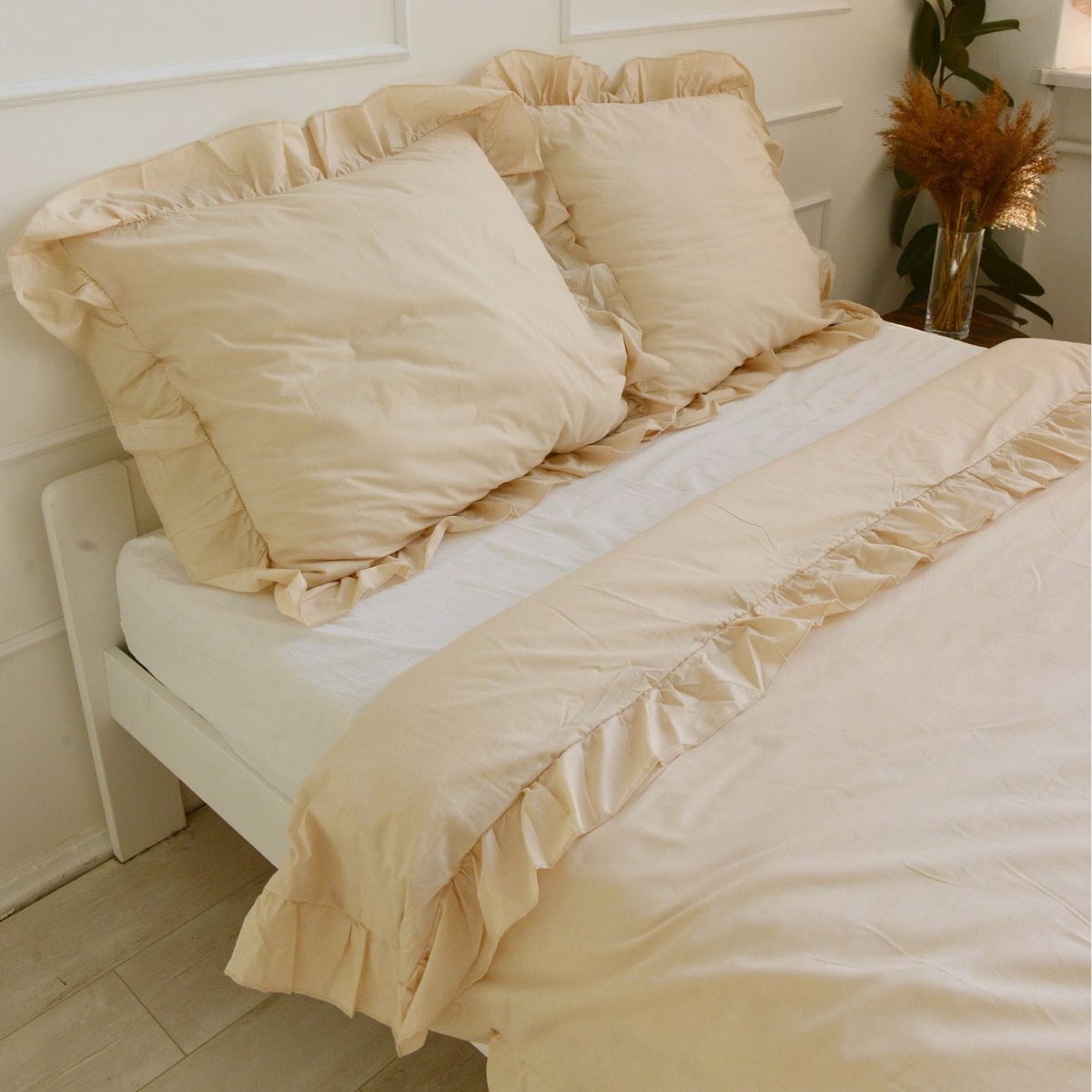 Pościel bawełniana z falbanką beżowa 180x200 + 2x50x60