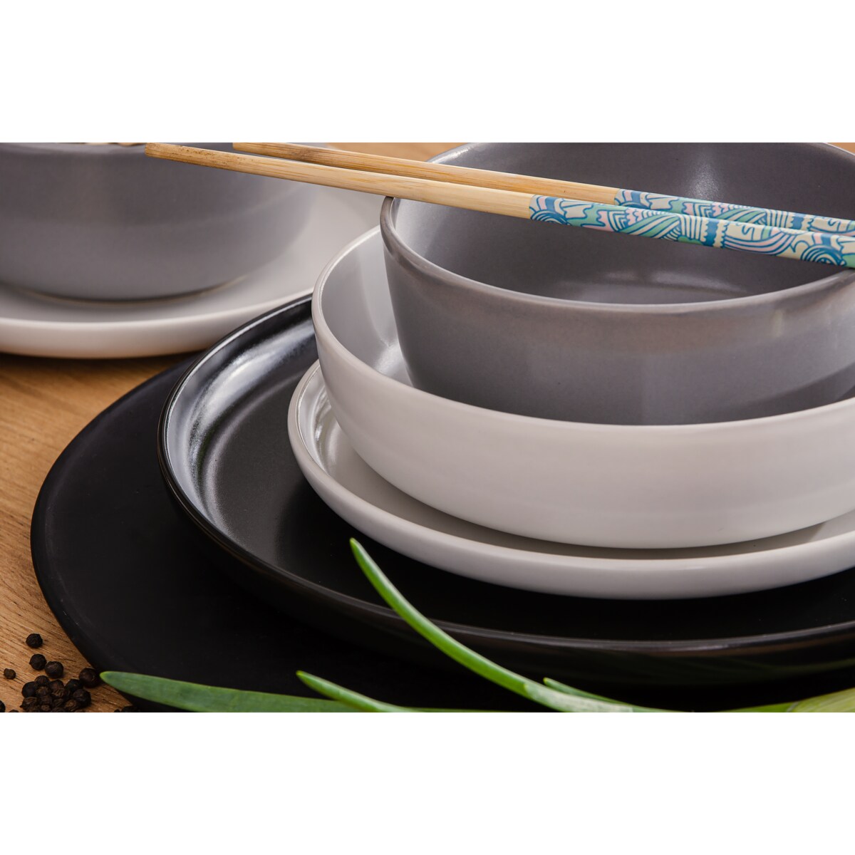 KONSIMO VICTO Zestaw obiadowy 6-osobowy czarno-biało-szary-biały (24 elementy)