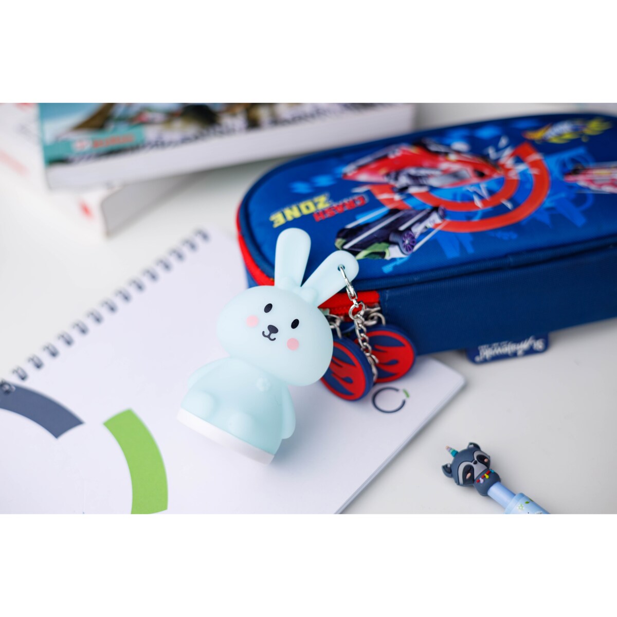 InnoGIO GIOkeyrings Rabbit GIO-152 Świecący Breloczek Króliczek 8 kolorów