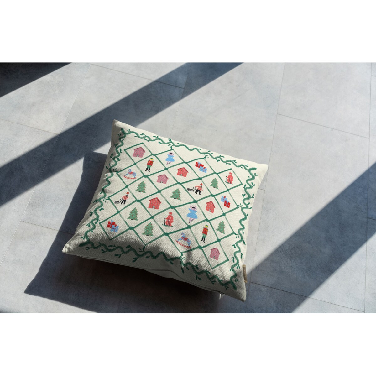 Poduszka świąteczna - Retro wieniec 45x45 cm