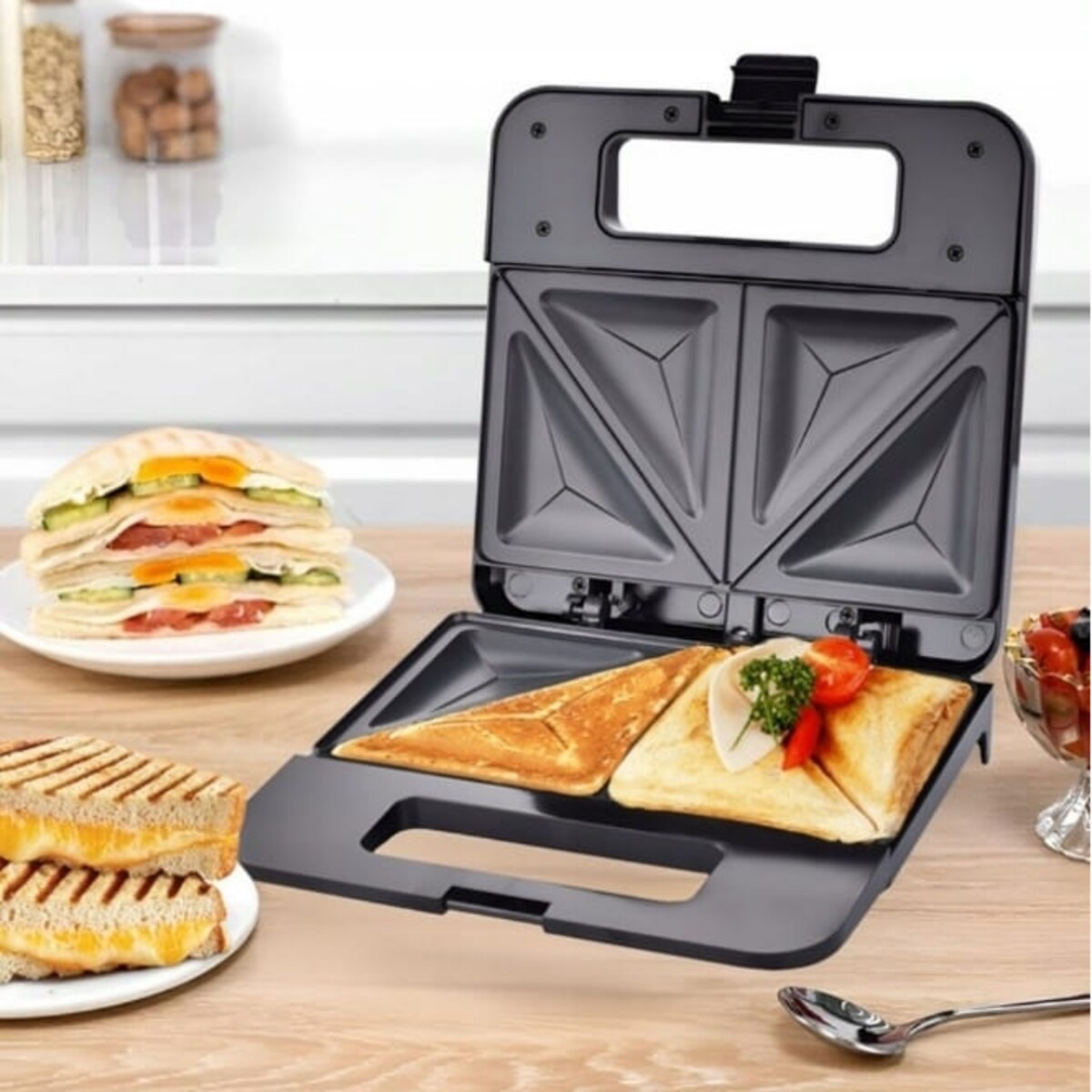 Opiekacz toster do tostów kanapek 800W KAMILLE