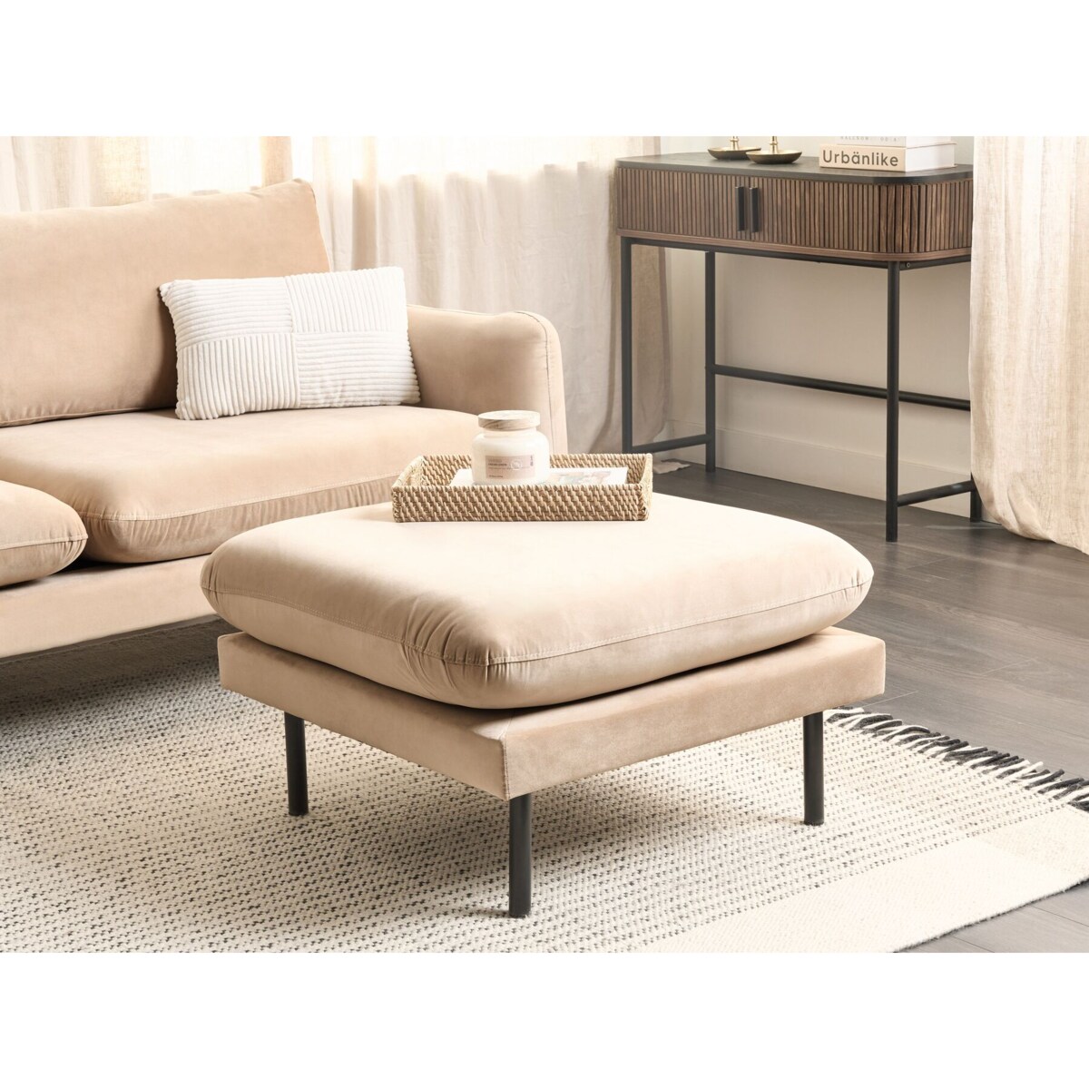 Otomana welurowa beżowa VINTERBRO