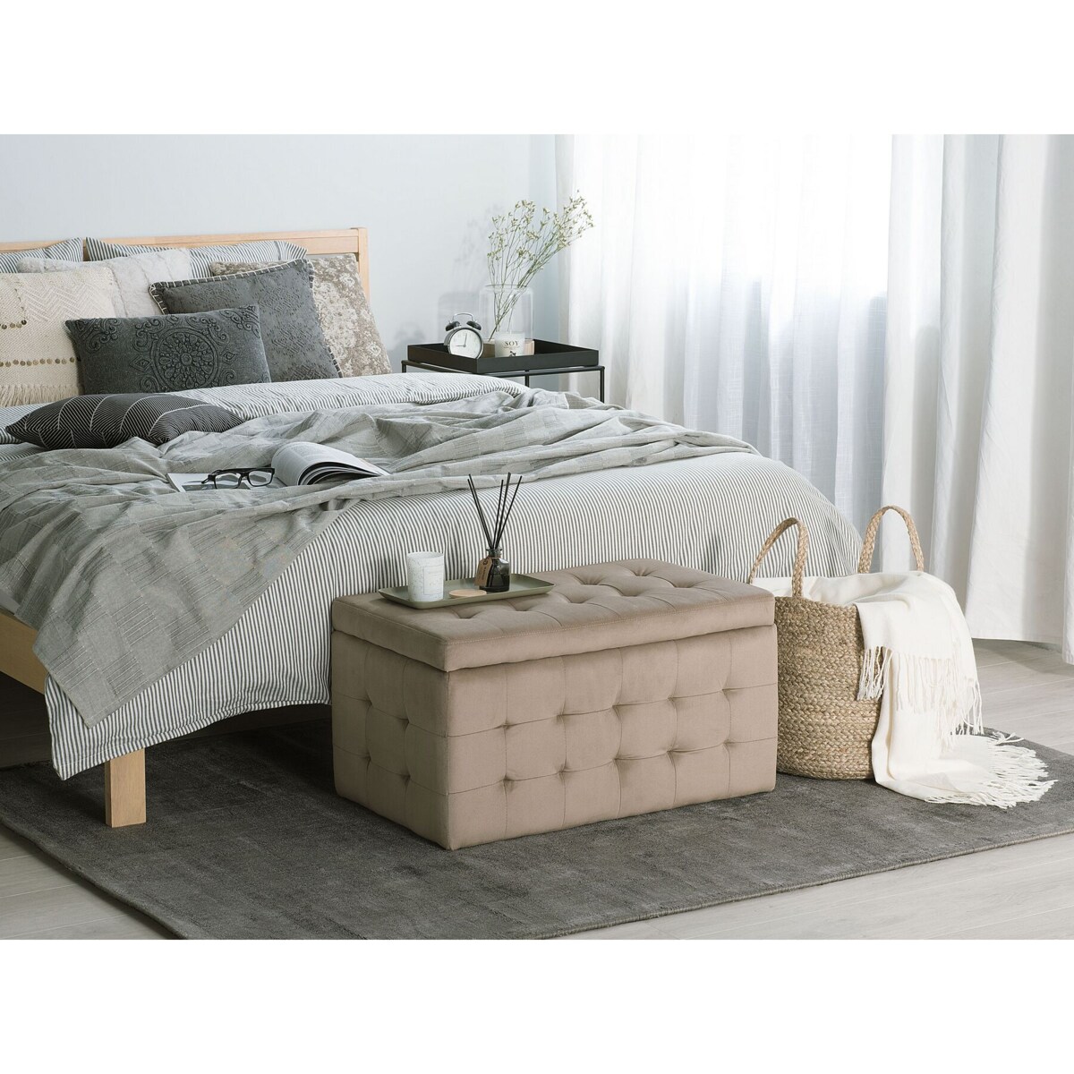 Puf ze schowkiem welurowy brązowy MICHIGAN