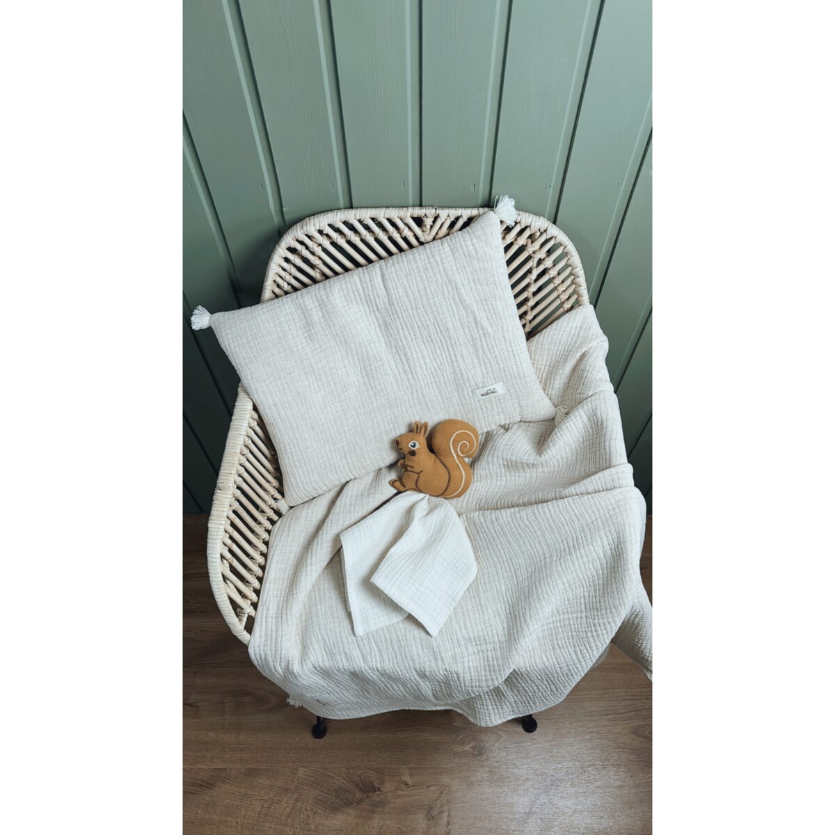 Grzechotka wiewiórka z pieluszką natural