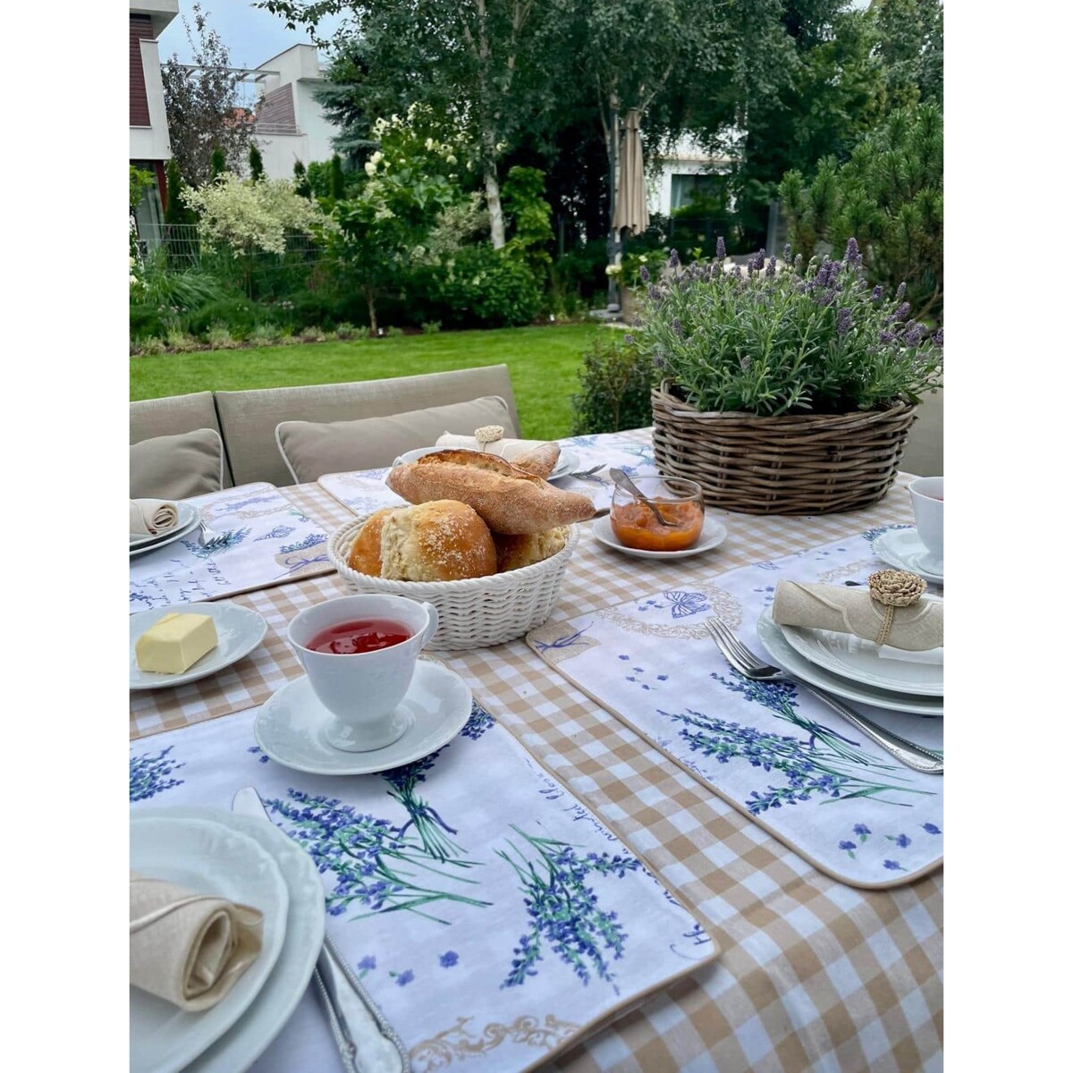 Obrus Beige Gingham okrągły - Średnica ok. ⌀ 160 cm - idealny dla 5 osób