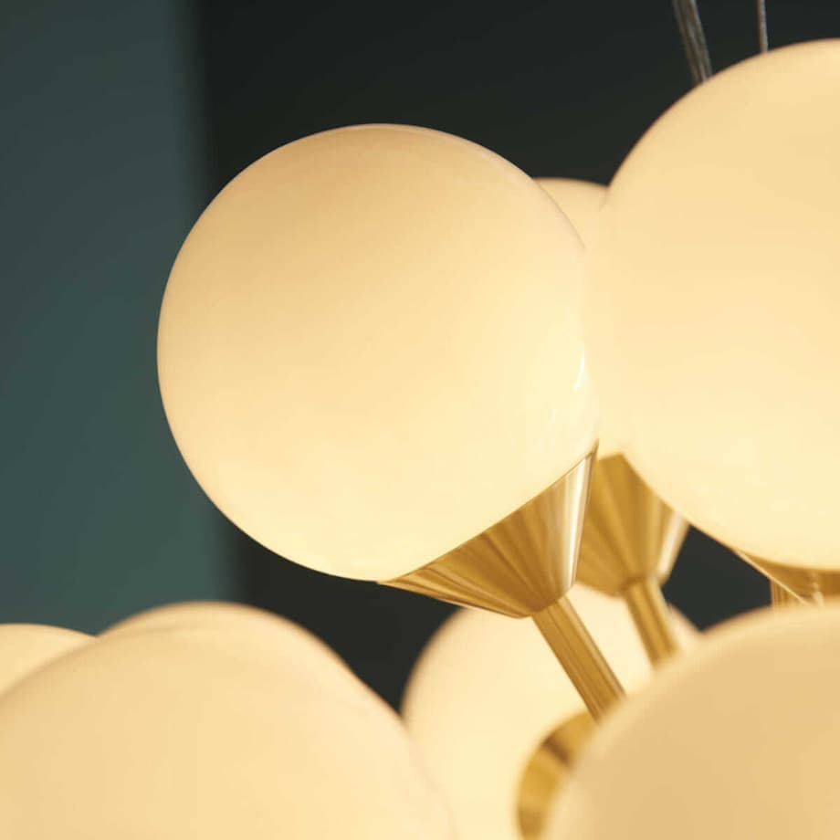 Dekoracyjna lampa wisząca Oscar 76499 Endon bańki biały mosiądz