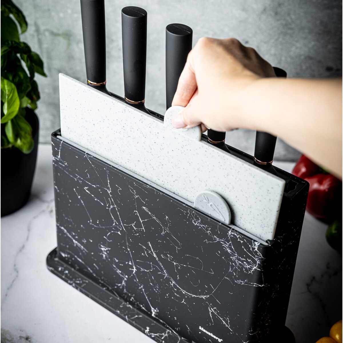 Zestaw noży kuchennych w bloku z deskami do krojenia noże KLAUSBERG