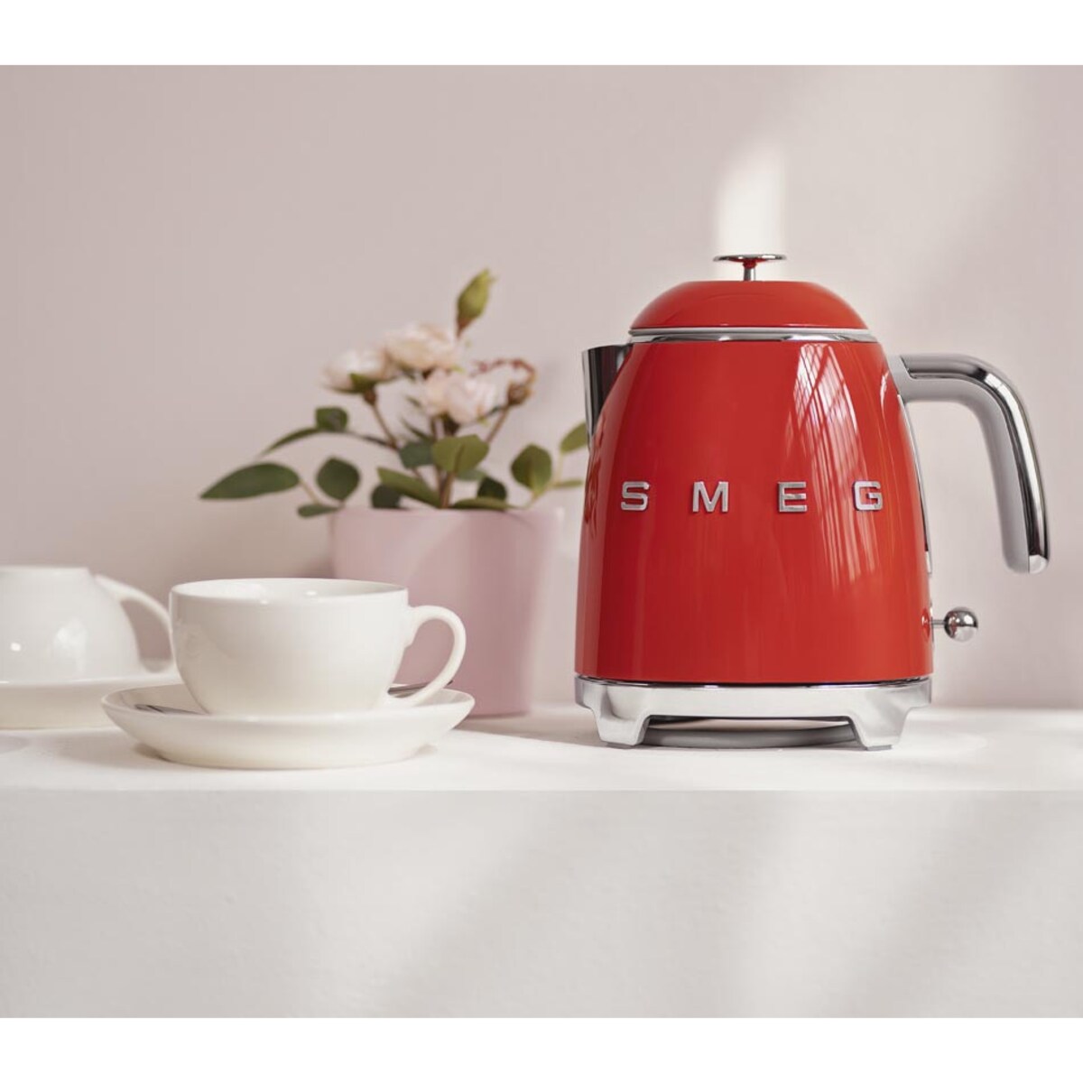 Czajnik elektryczny czerwony 50's Style, 800 ml, SMEG