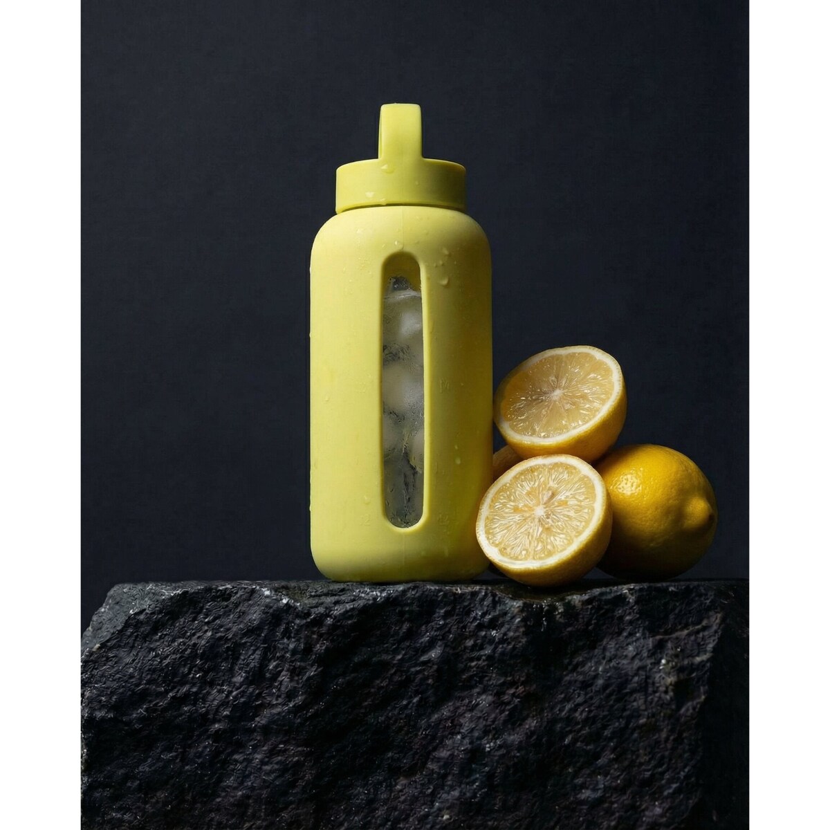 MUUKI DAILY BOTTLE szklana butelka na wodę 720 ml, Sunny Lemonade