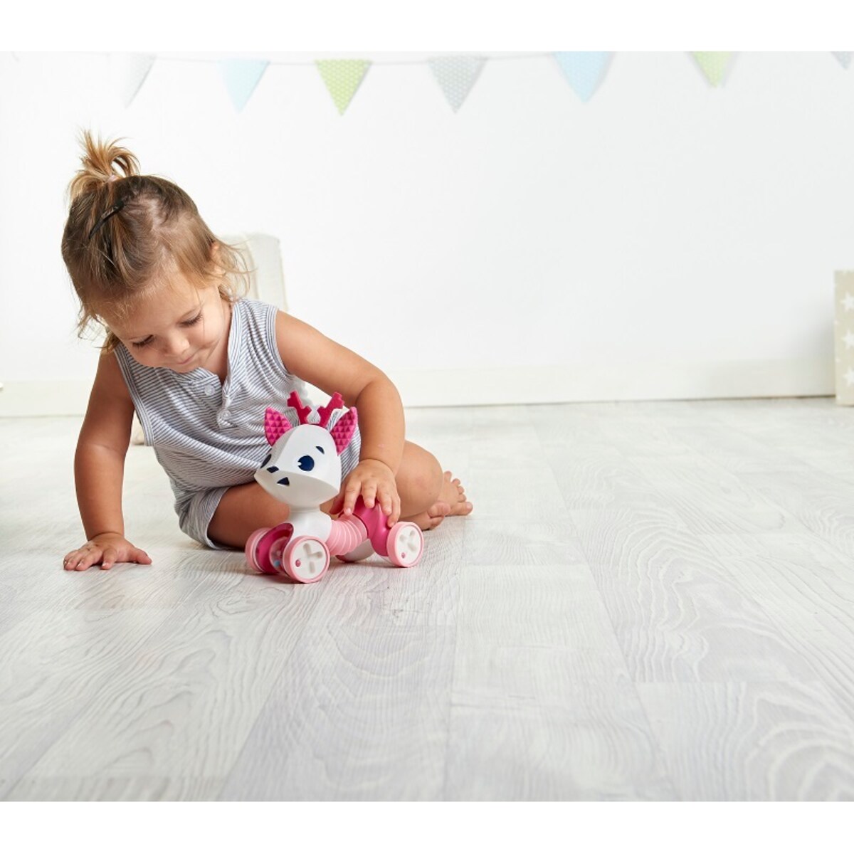 Interaktywna zabawka - Sarenka Florence