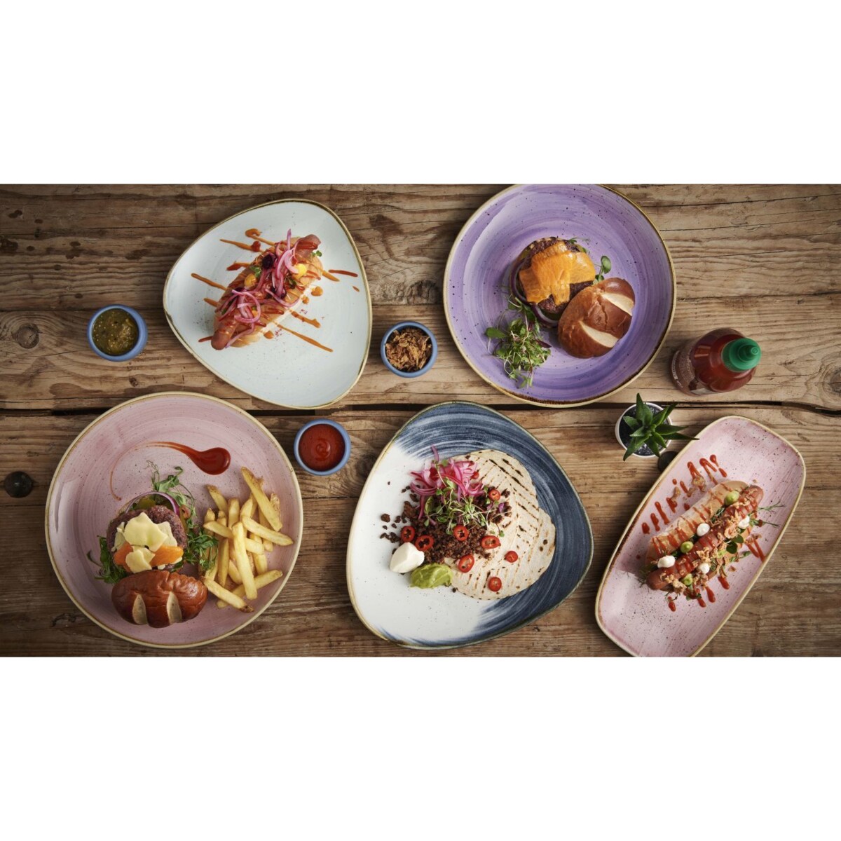 Talerz trójkątny Stonecast Accents Blueberry 229 mm