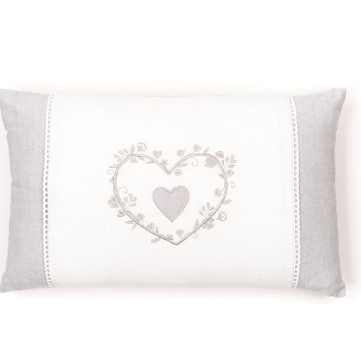 Poduszka dekoracyjna do salonu CONSTANCE, haftowane serduszko, bawełna, 30 x 50 cm