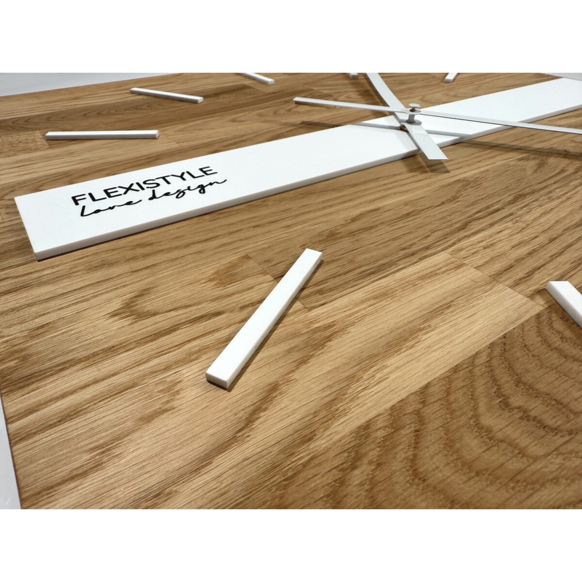 Drewniany zegar na ścianę Dąb Klasyk 50cm biały SQ