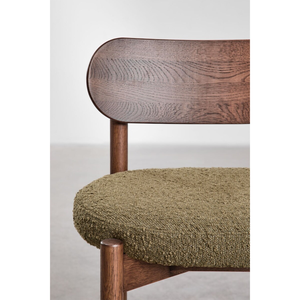 Krzesło do jadalni dębowe, brązowe, bouclé zielone Bianca