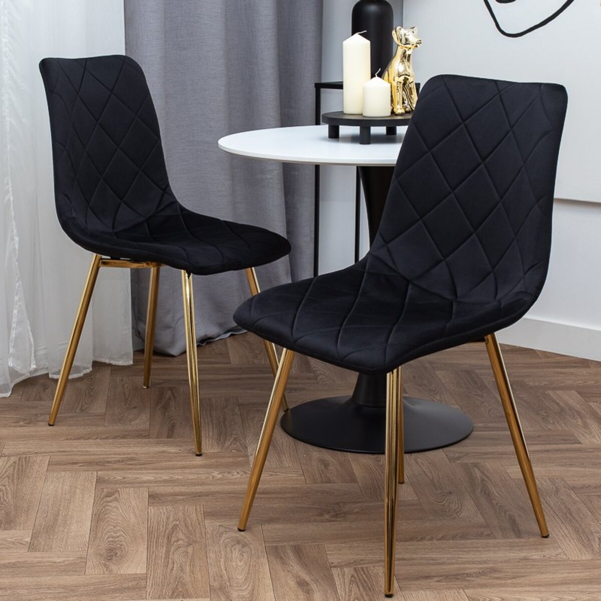 Krzesło tapicerowane czarne welurowe pikowane nowoczesne złote nogi