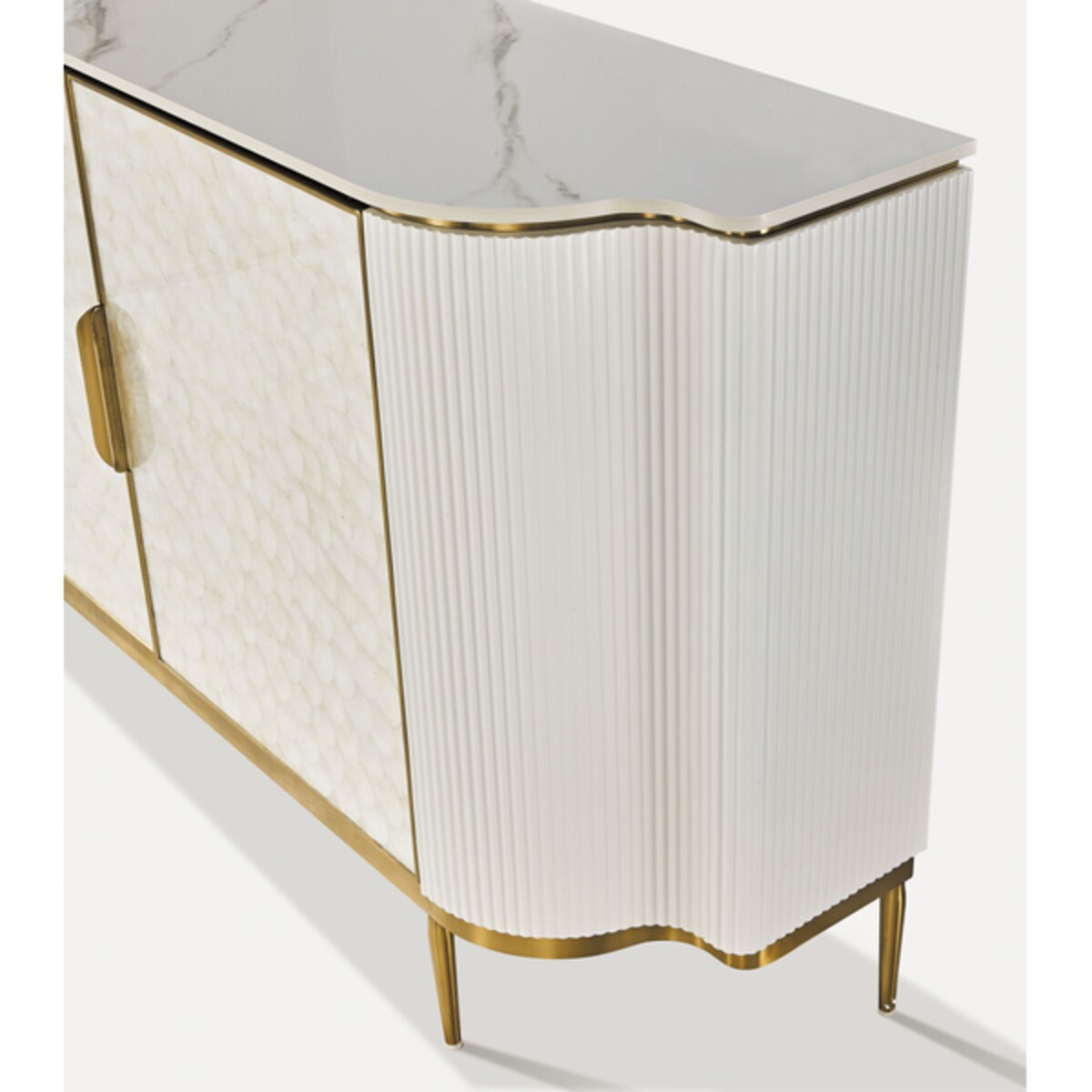 Komoda ryflowana jasno-złota Champion Glamour Premium z muszelkami 150x40x88