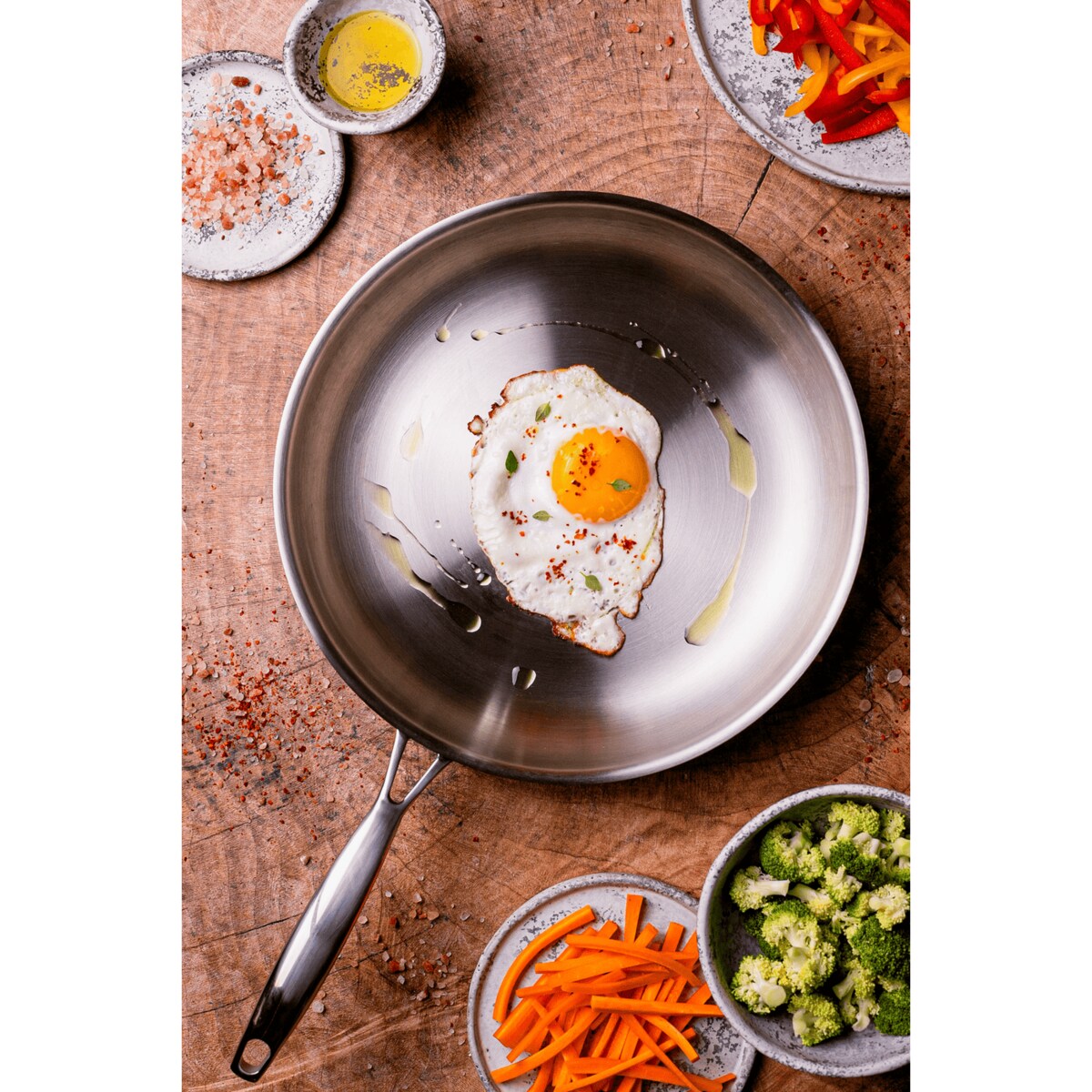 Profesjonalna patelnia stalowa Hikari 28 cm z pokrywką Na indukcje Na gaz Nierdzewna