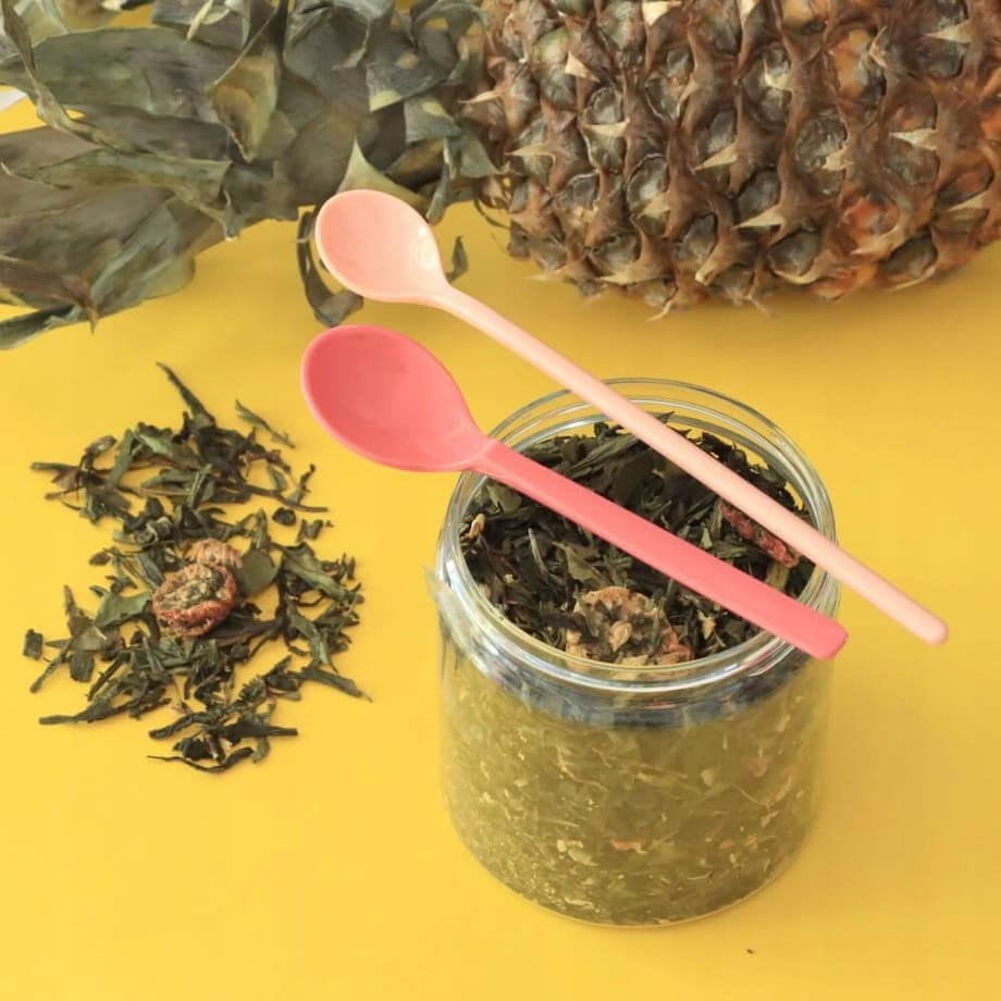 Herbata zielona sypana WOLNOŚĆ o smaku truskawek z nutą ananasu PREMIUM - herbata liściasta sypana mieszanka napar susz - gotowa na prezent upominek