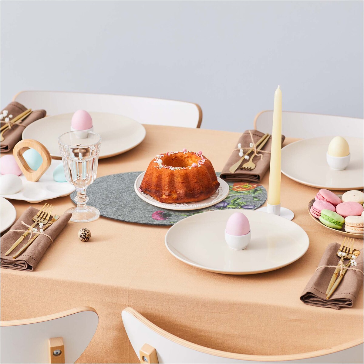 Podkładka Filcowa Wielkanocna Pisanka Na Stół Dekoracyjna Ozdobna Kwiaty Ciemnoszara 40X31,5 Cm