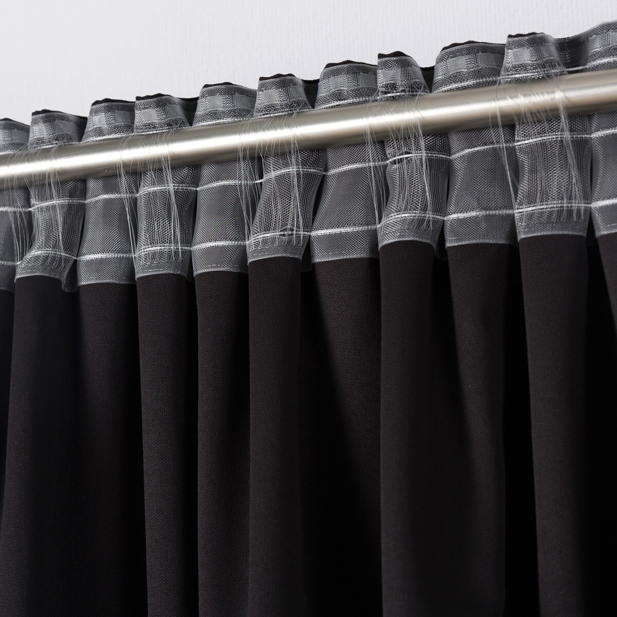 Zasłona na taśmie marszczącej czarna aksamitna 140 x 280 cm 1 szt. 140x280 czarny