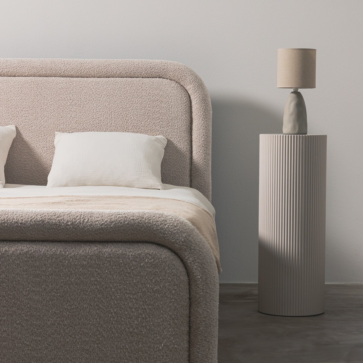 Łóżko 160x200 cm ze stelażem i pojemnikiem bouclé Ostuni