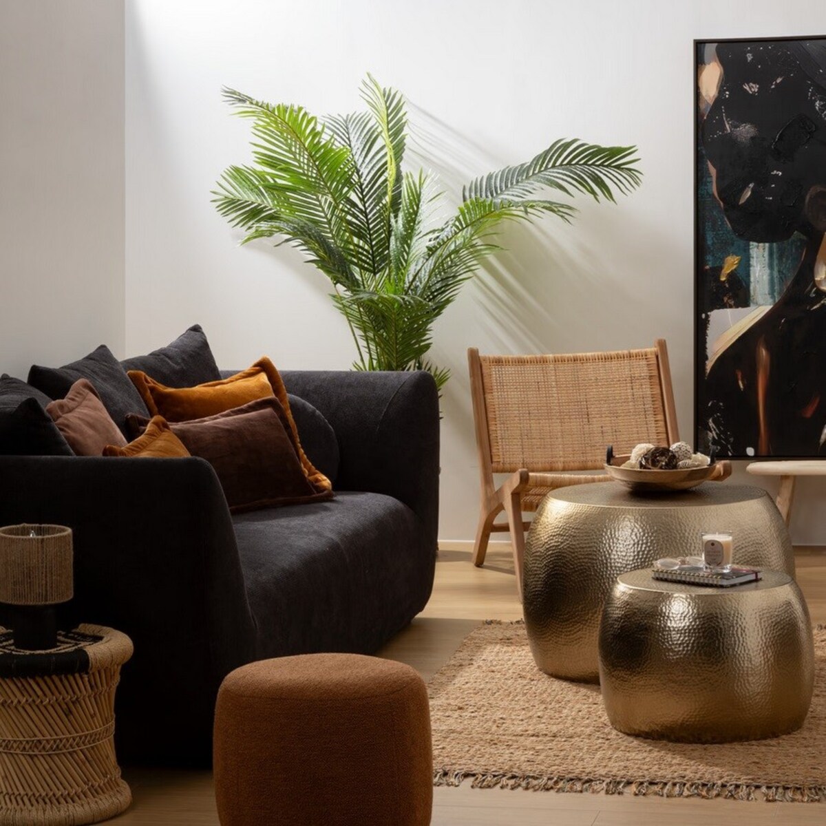 Komplet dwóch stolików młotkowane złoto