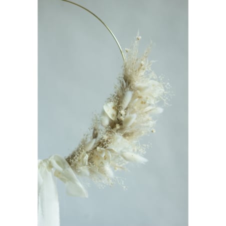 Wianek suszony na obręczy - beżowo biały