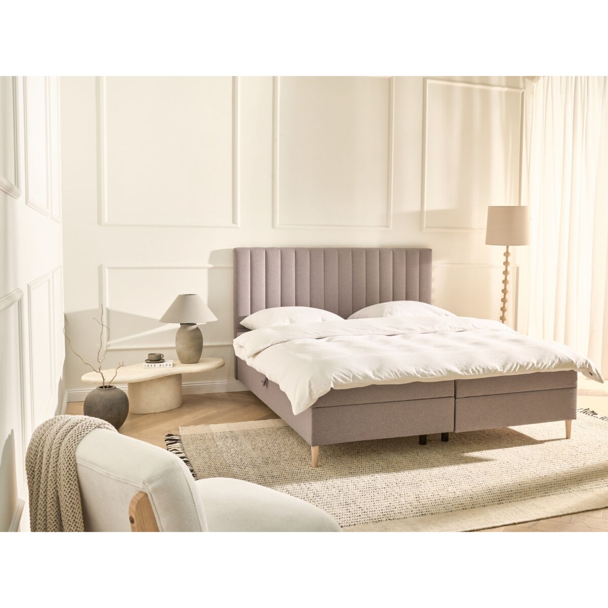 Łóżko kontynentalne z pojemnikiem OFFICER 180 x 200 cm Beżowoszary