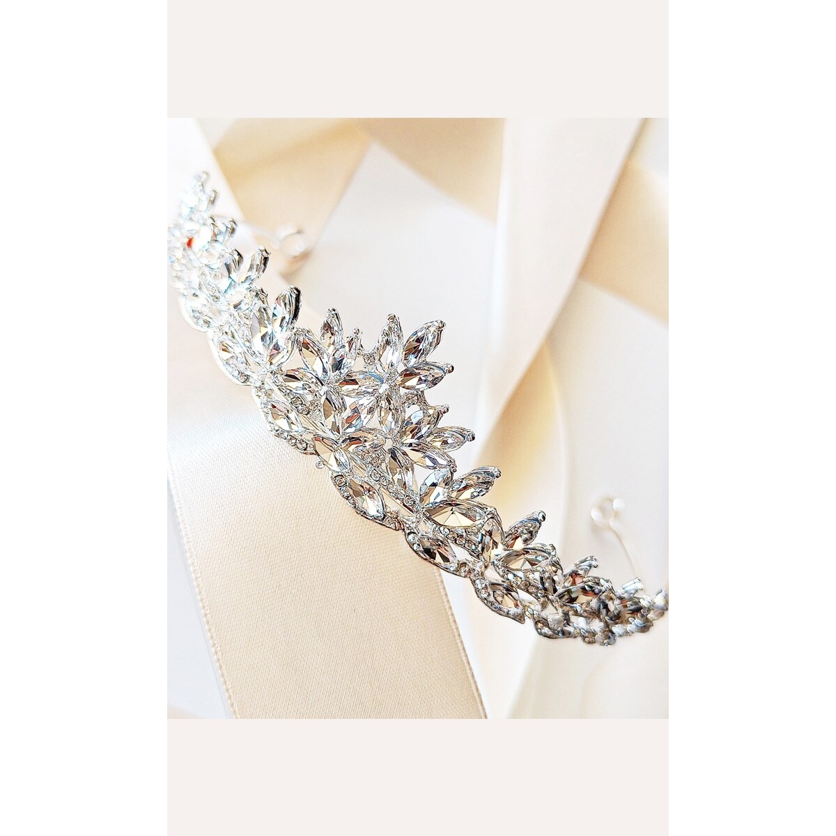 ELEGANCKA tiara diadem korona srebrna EFEKTOWNA błyszcząca ŚLUB przyjęcie wesele