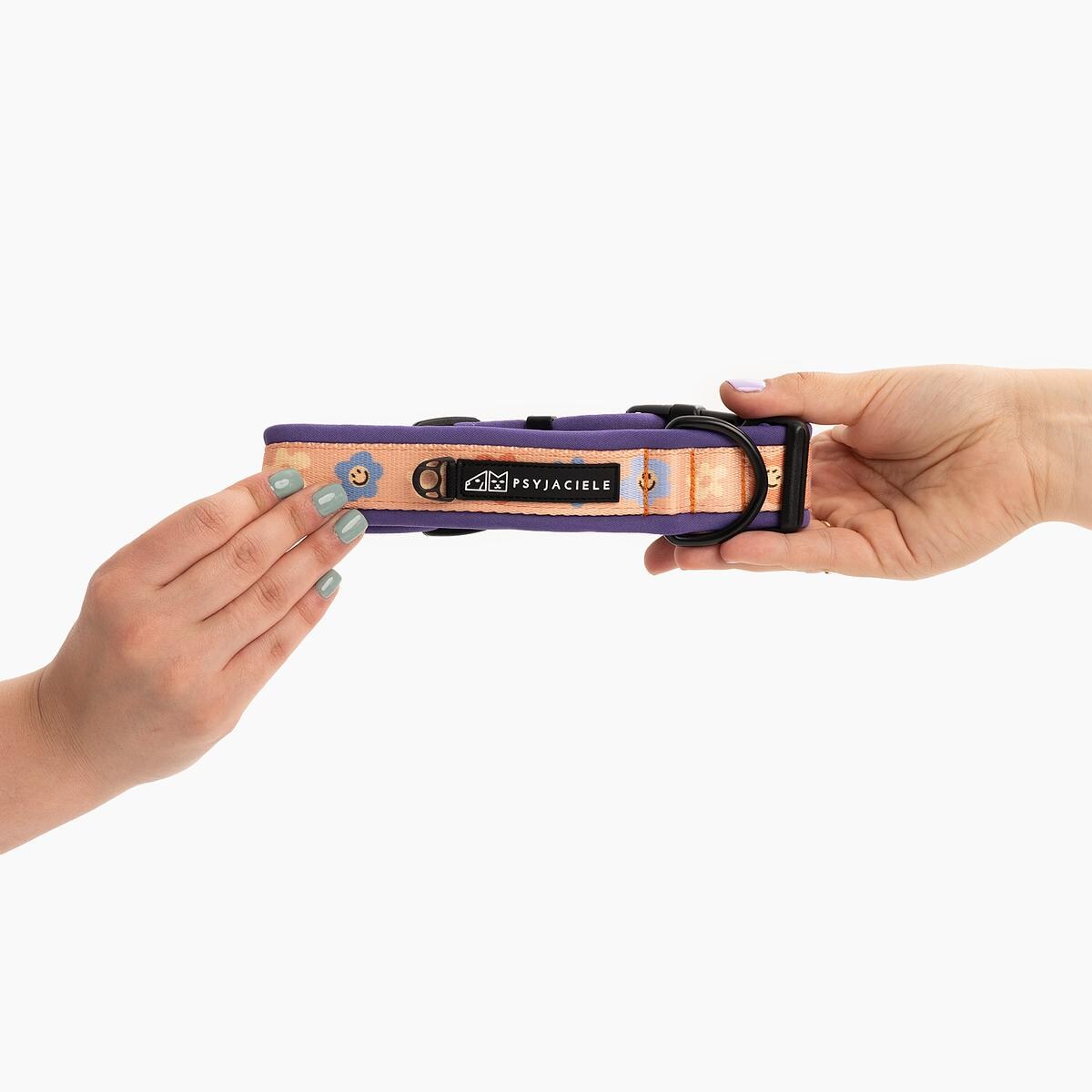 Obroża z klamrą SUPER SOFT "Oopsy Daisy" - Szerokość taśmy: 38mm, Rozmiar: M