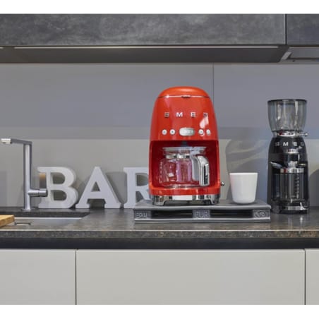 Ekspres do kawy przelewowy czerwony 50's Style, SMEG