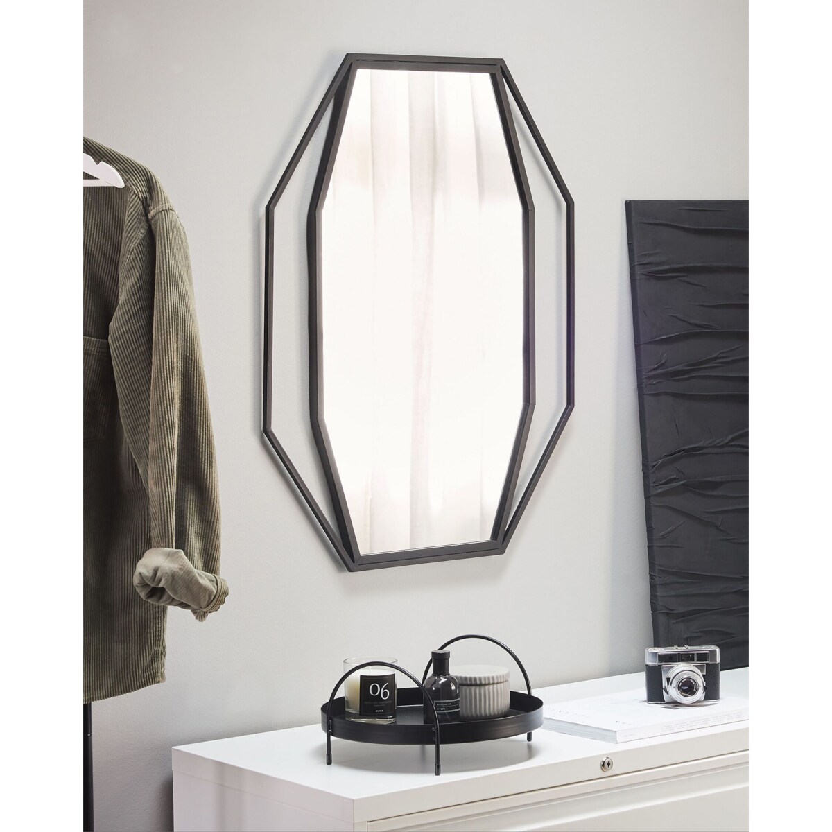 Stalowe ośmiokątne lustro ścienne 60 x 80 cm szare NIRE