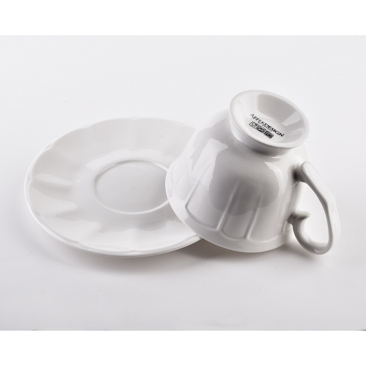 HELLA Filiżanka ze spodkiem 250ml 15,5xh8cm