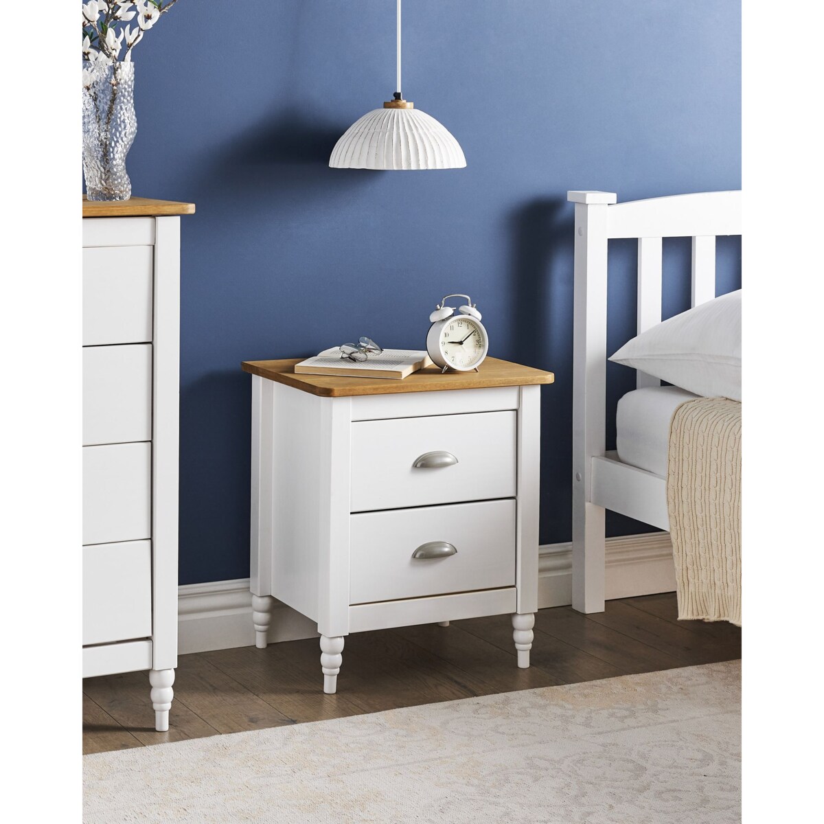Szafka nocna 2 szuflady SHILLINGTON Drewno sosnowe Brązowy/ biały