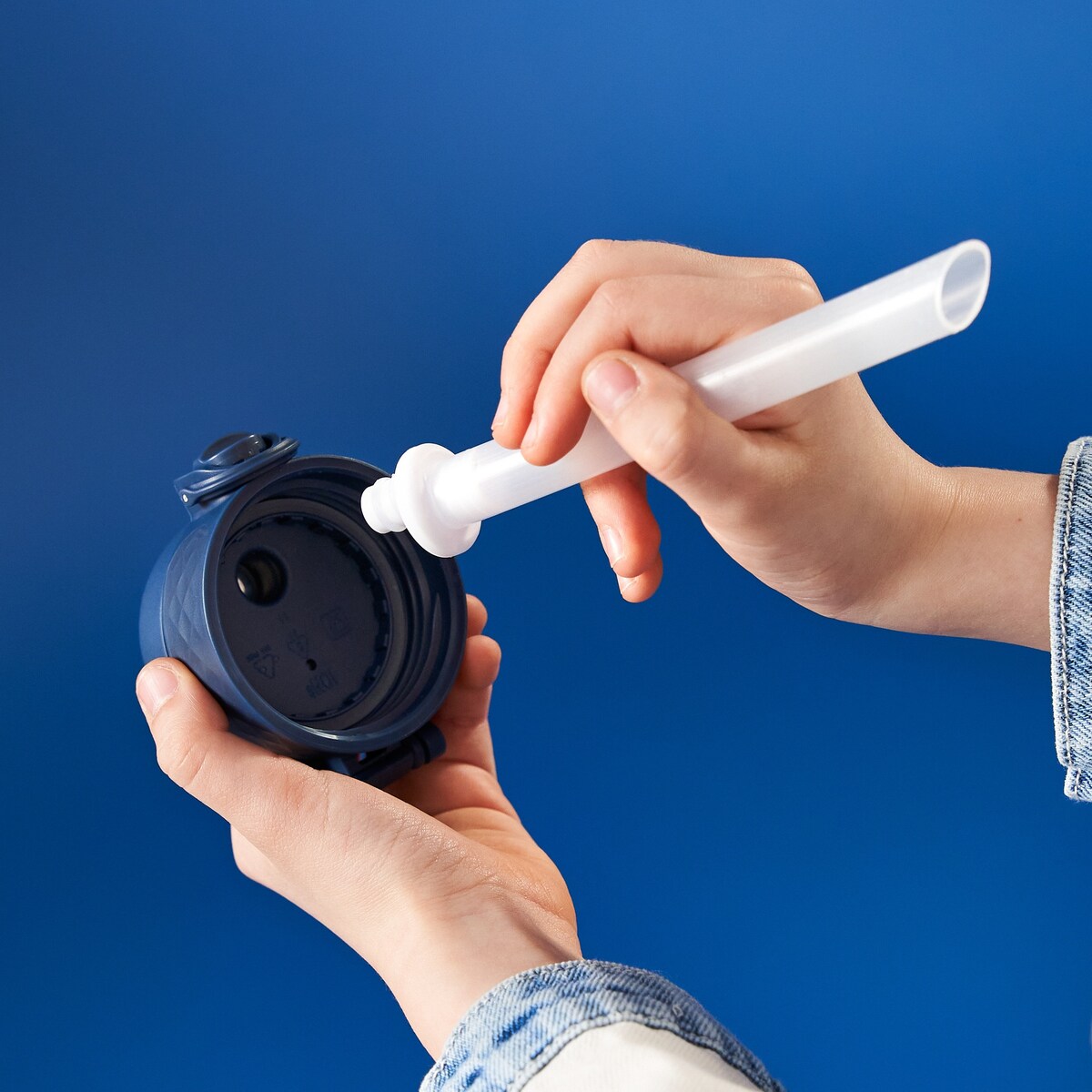 Butelka ze słomką ION8 I8RF350NAVXS Navy