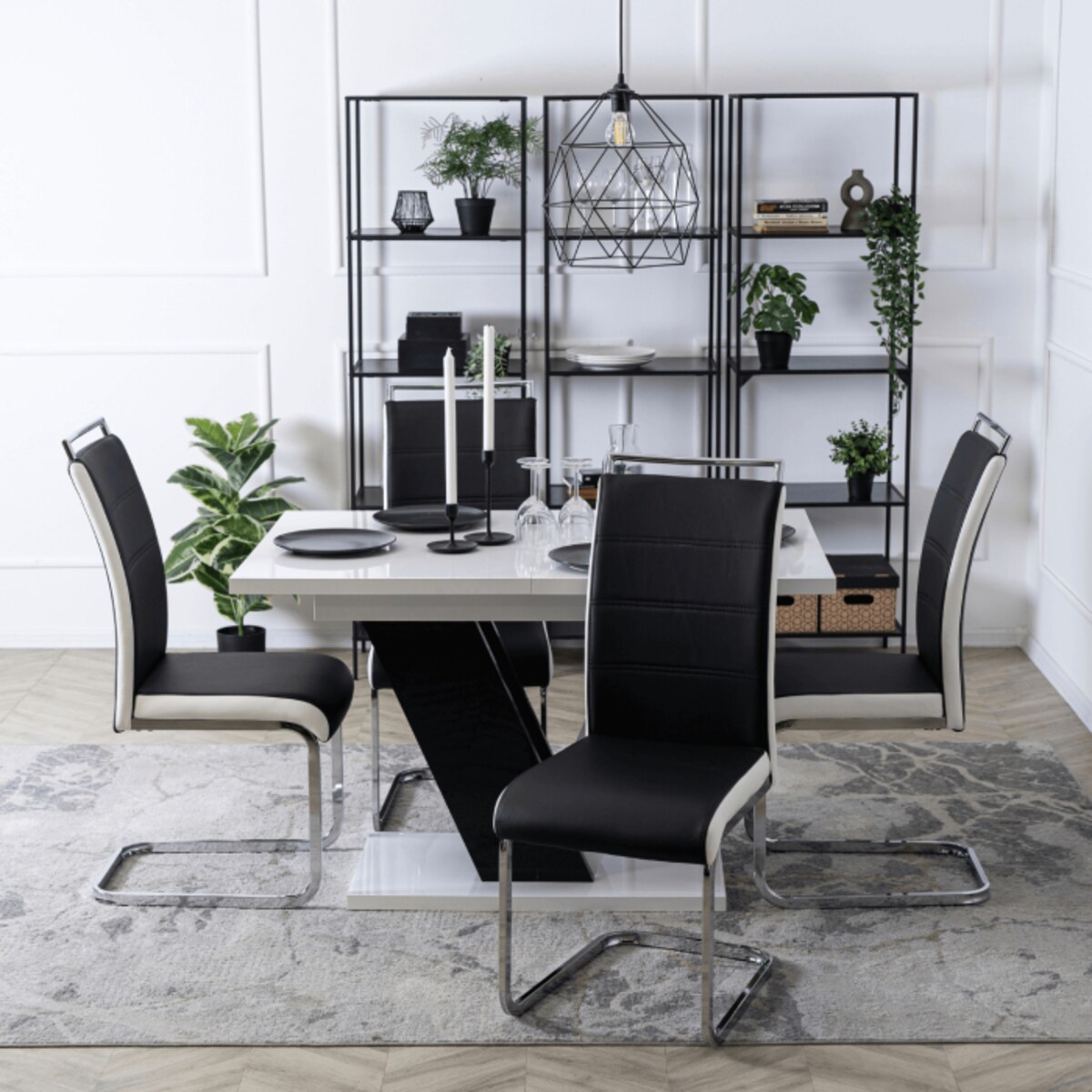 Krzesło Tapicerowane Do Jadalni Czarno-Białe Na Płozach LOCA