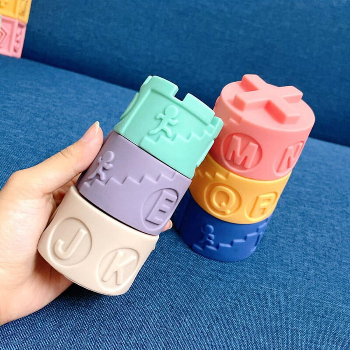 Wieża sensoryczna ze świnką - miękkie klocki